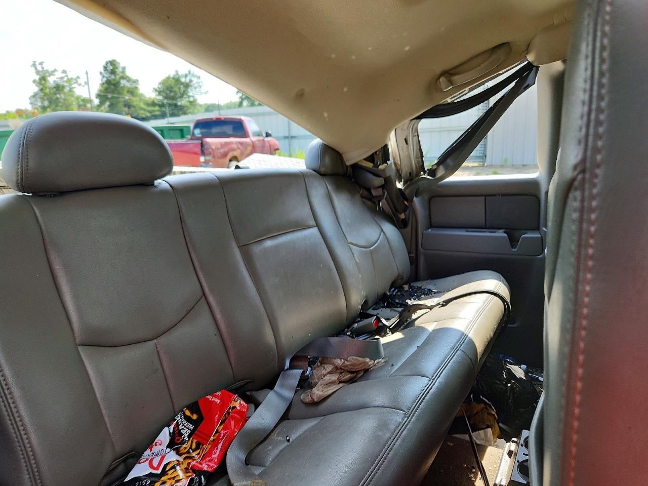 2005 Chevrolet Silverado K1500 Silver vin: 1GCEK19B45E210184