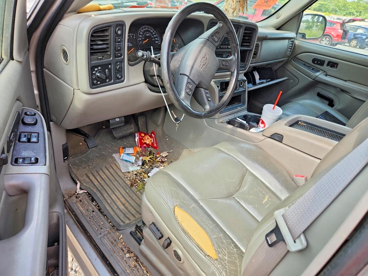 2005 Chevrolet Silverado K1500 Silver vin: 1GCEK19B45E210184