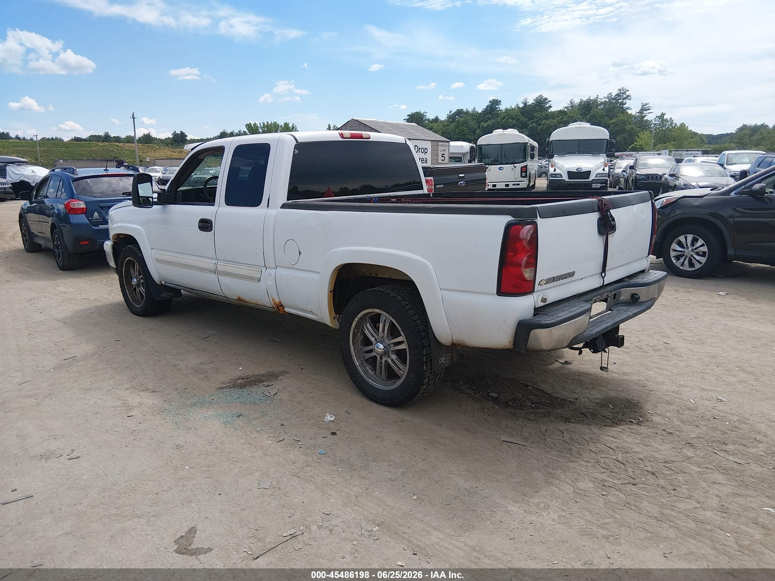 2006 Chevrolet Silverado 1500 Lt3 White vin: 1GCEK19B46E188141