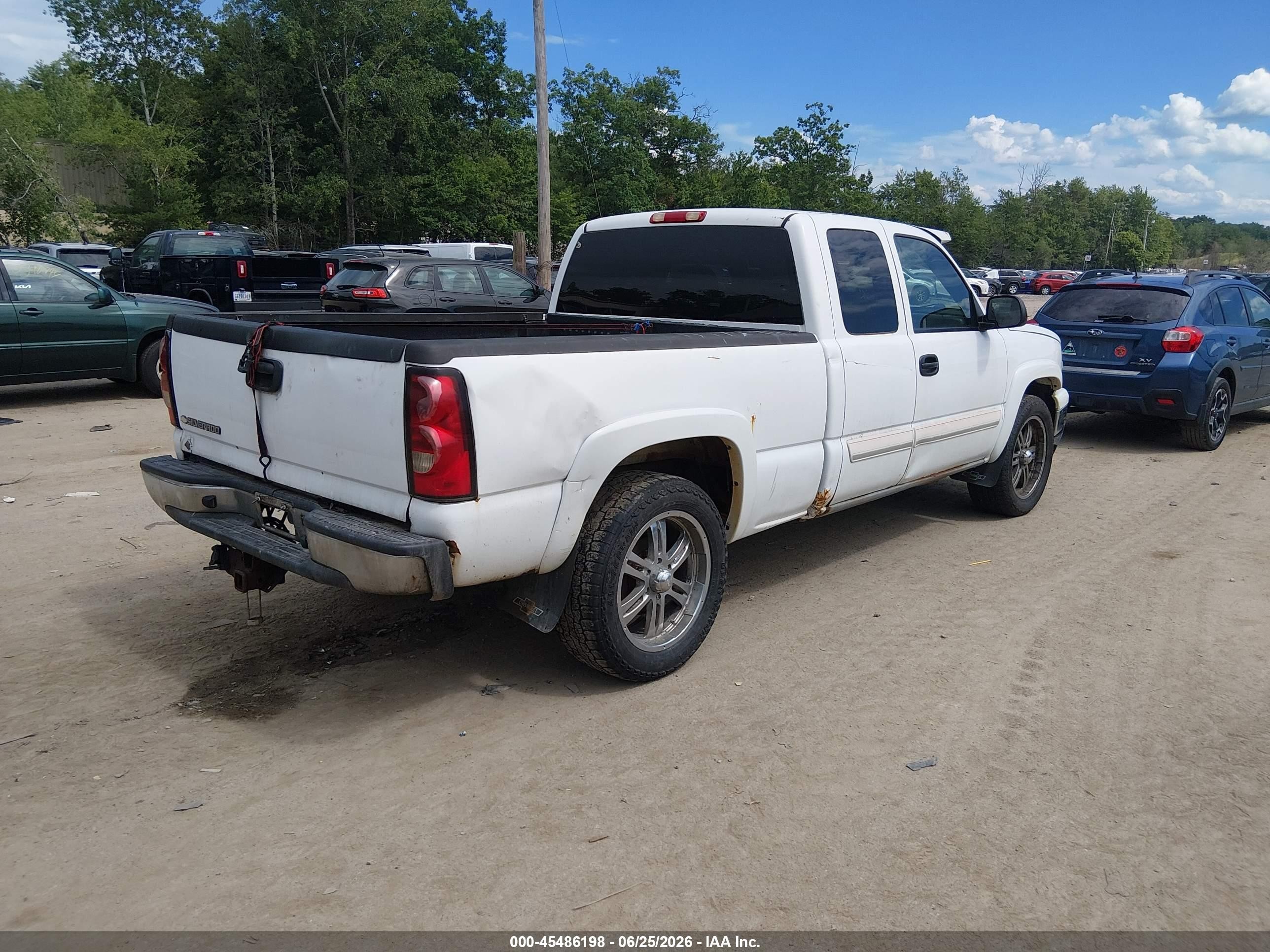 2006 Chevrolet Silverado 1500 Lt3 White vin: 1GCEK19B46E188141