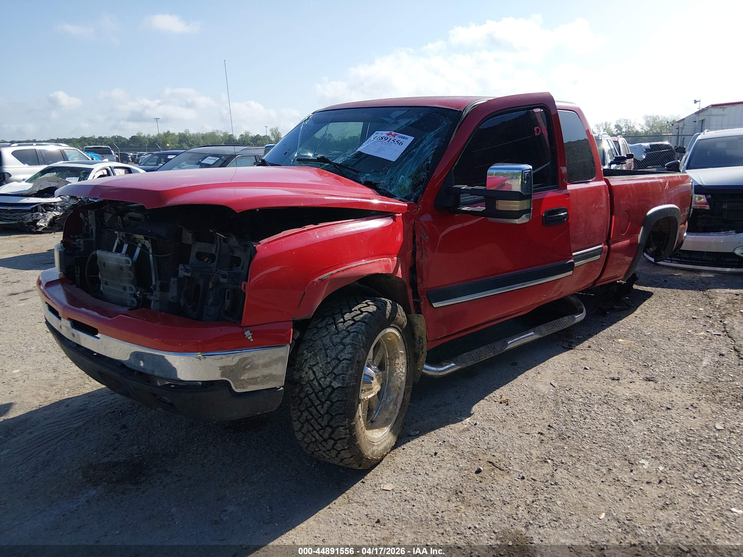 2005 Chevrolet Silverado 1500 Z71 Red vin: 1GCEK19B55E143935