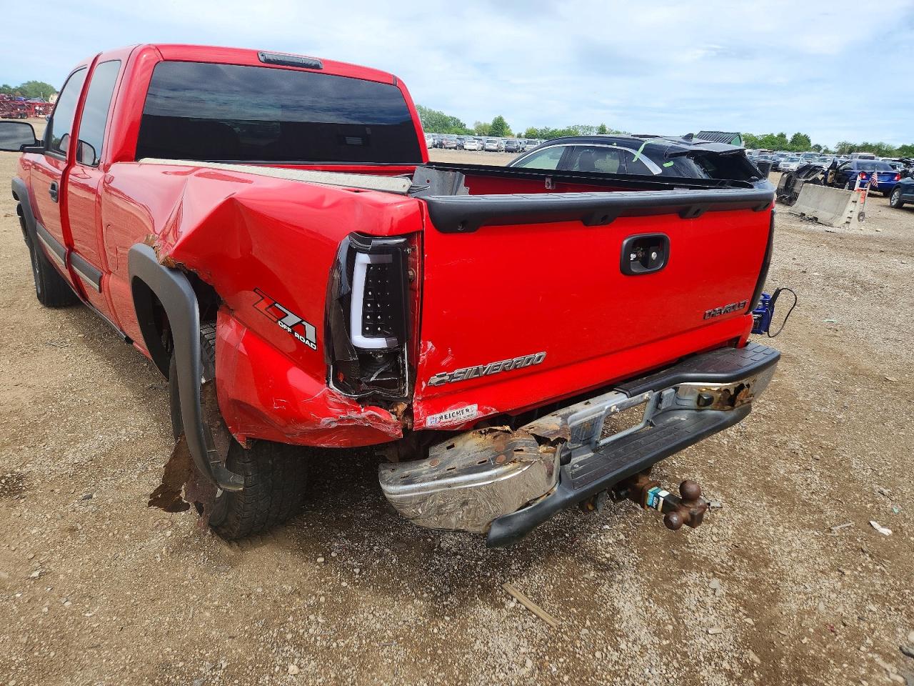 2005 Chevrolet Silverado K1500 Red vin: 1GCEK19B55Z107297