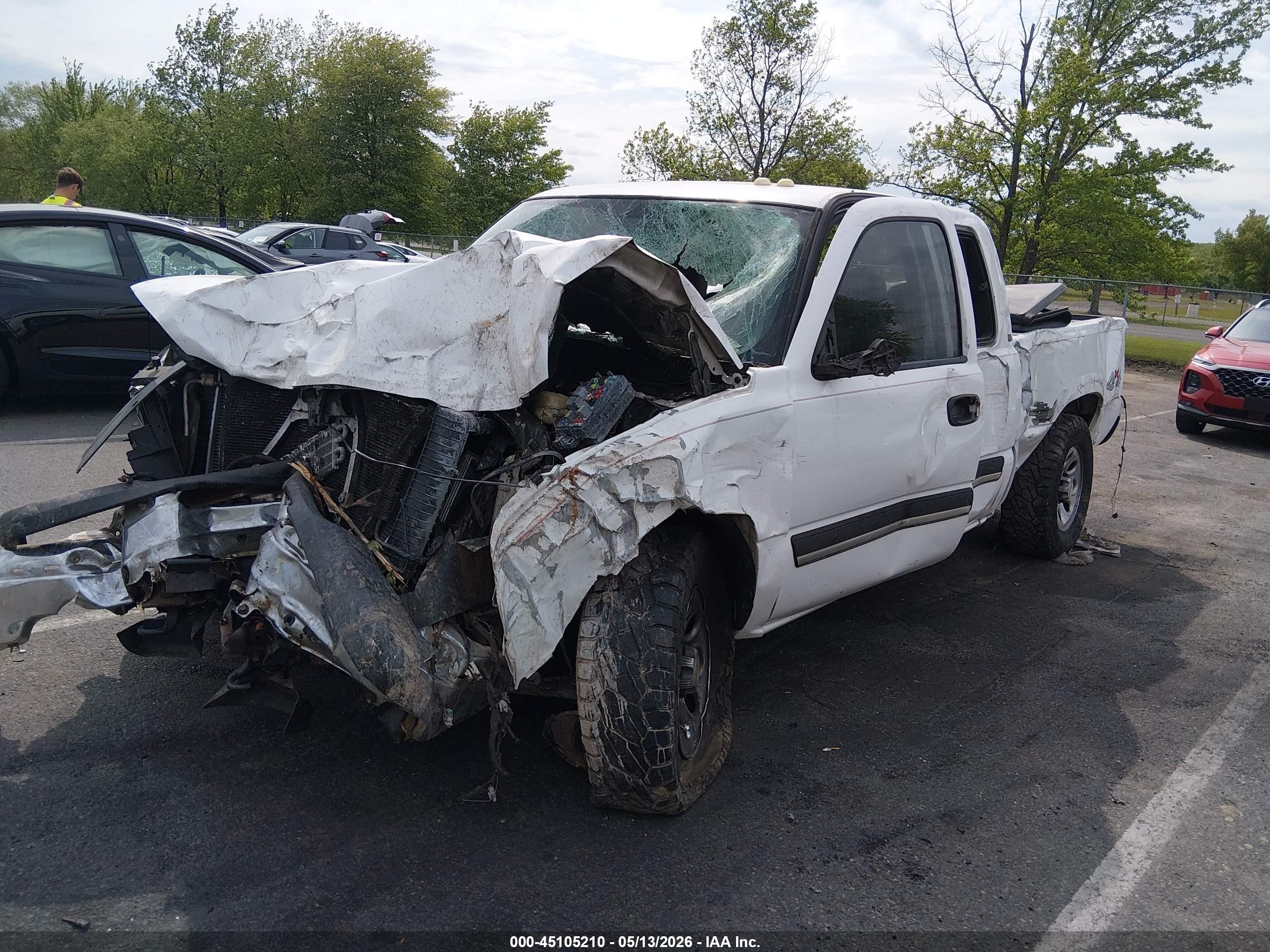 2005 Chevrolet Silverado 1500   White vin: 1GCEK19B55Z207206