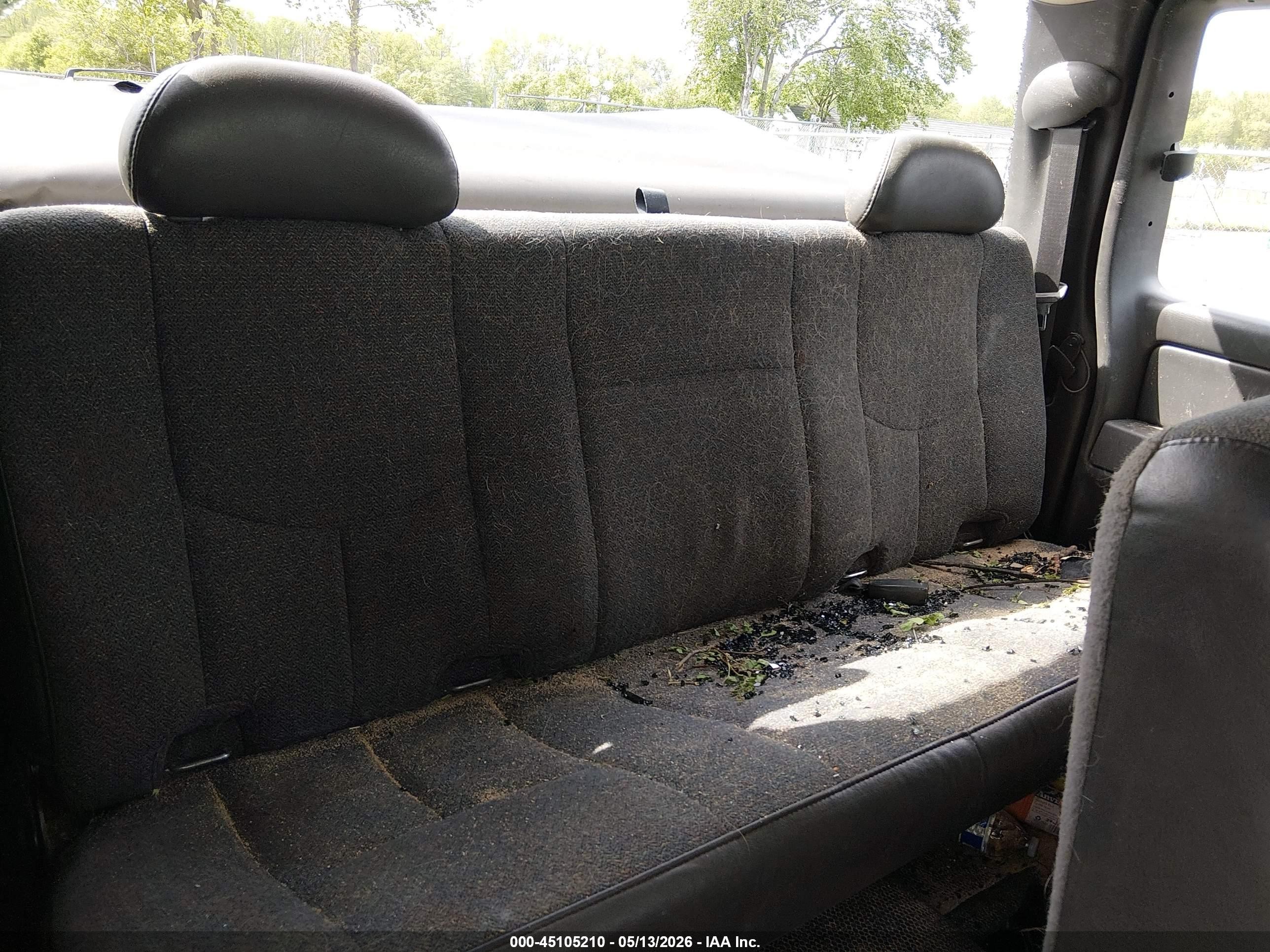 2005 Chevrolet Silverado 1500   White vin: 1GCEK19B55Z207206