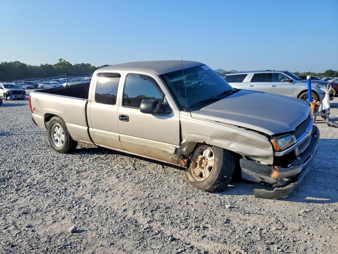 2005 Chevrolet Silverado K1500 Beige vin: 1GCEK19B55Z342010