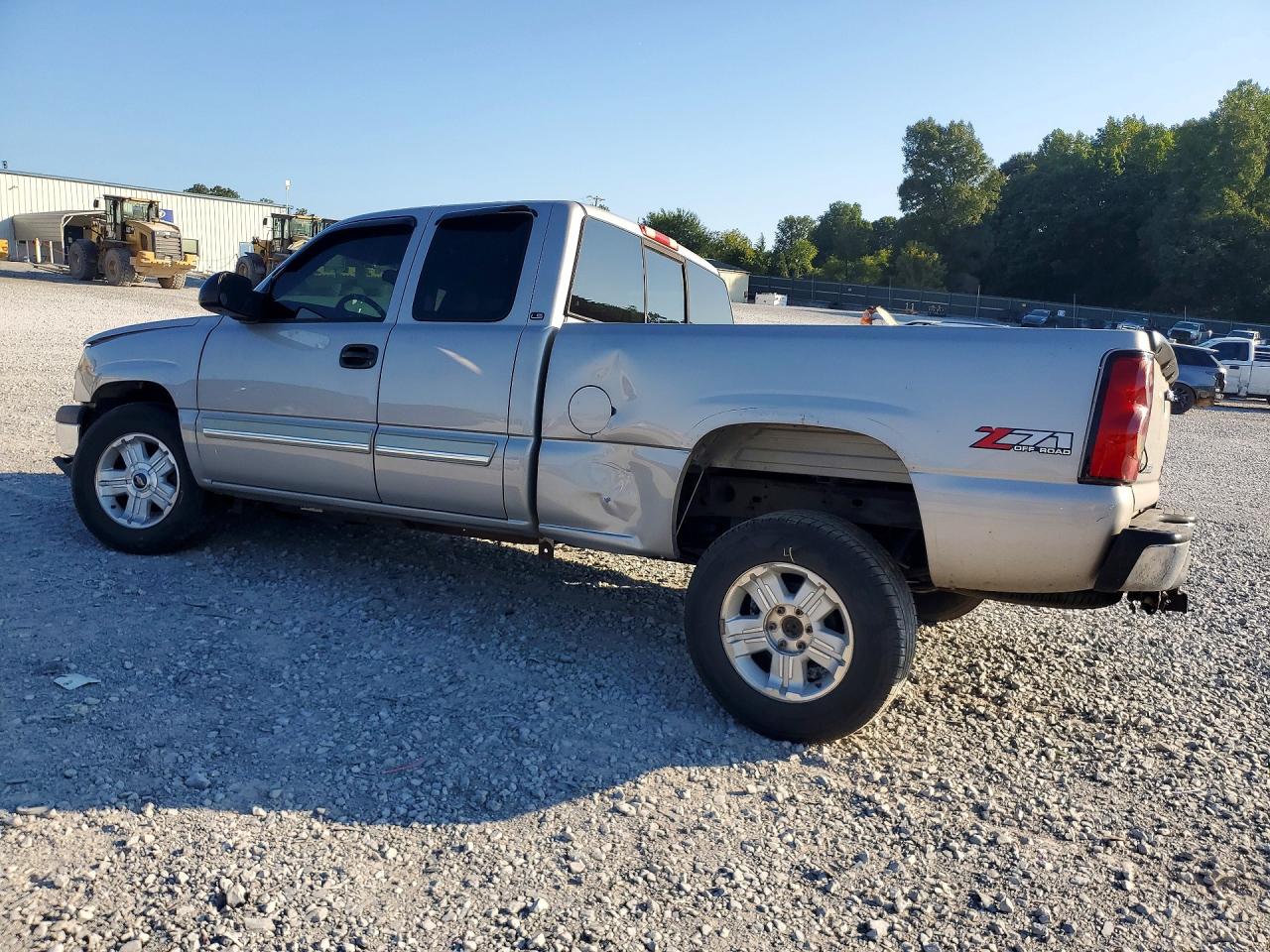 2005 Chevrolet Silverado K1500 Beige vin: 1GCEK19B55Z342010