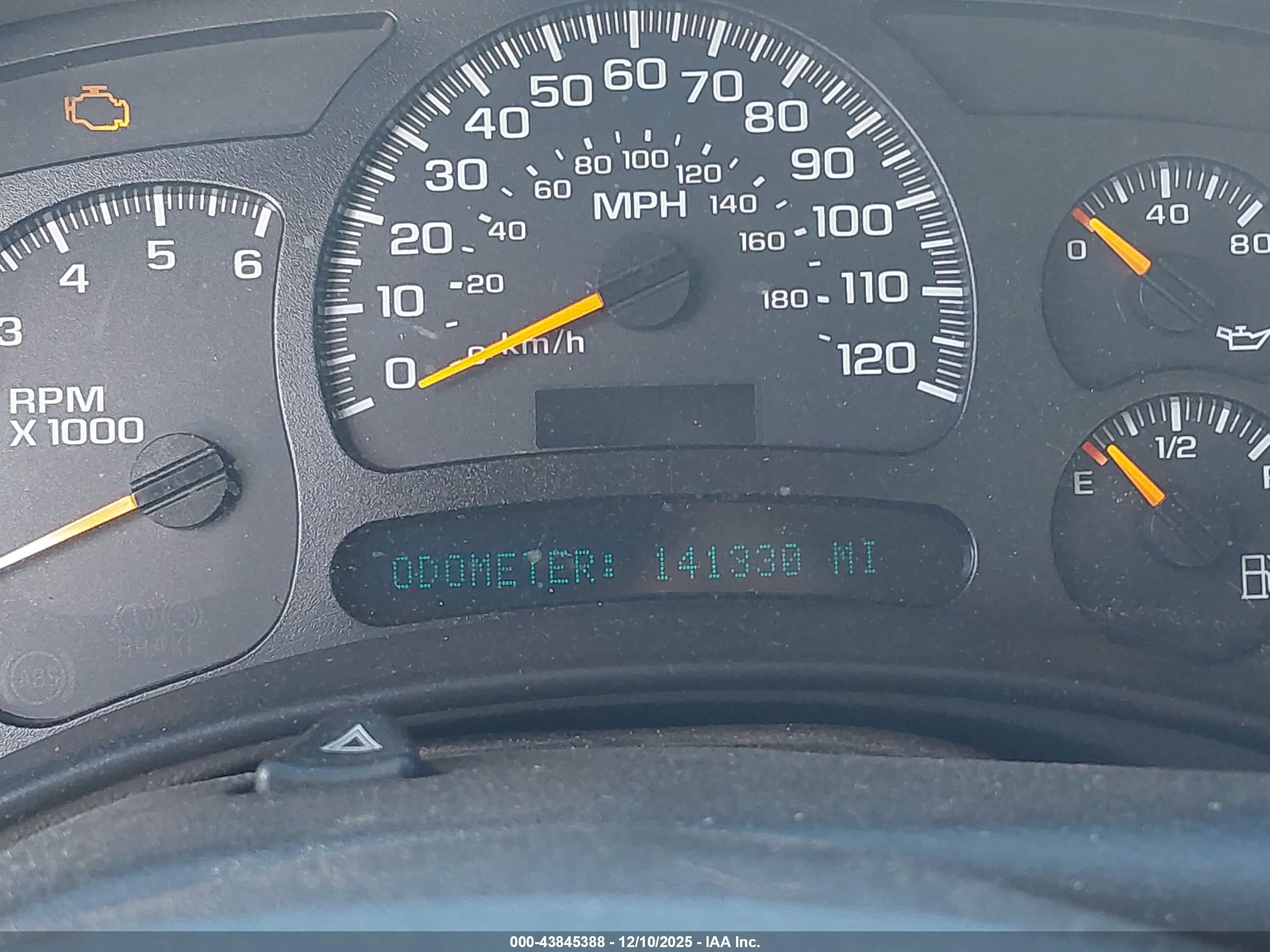 2005 Chevrolet Silverado 1500 Z71 Белый vin: 1GCEK19B65E121703