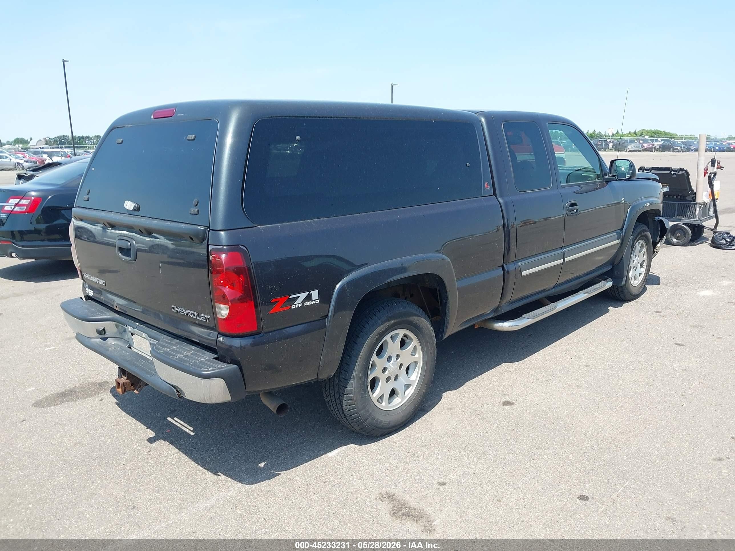 2005 Chevrolet Silverado 1500 Z71 Black vin: 1GCEK19B65E296243