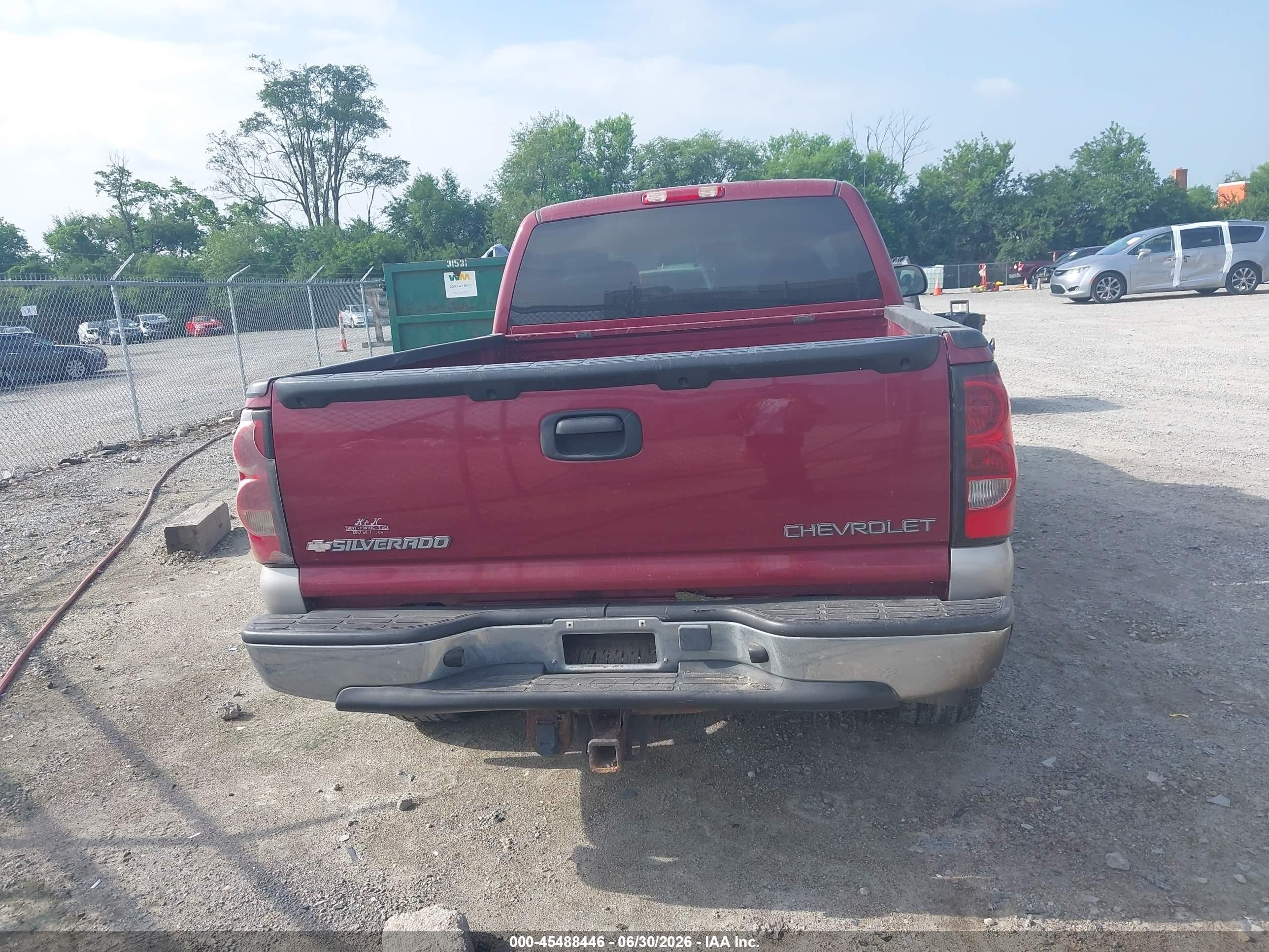 2005 Chevrolet Silverado 1500 Z71 Красный vin: 1GCEK19B65Z250419