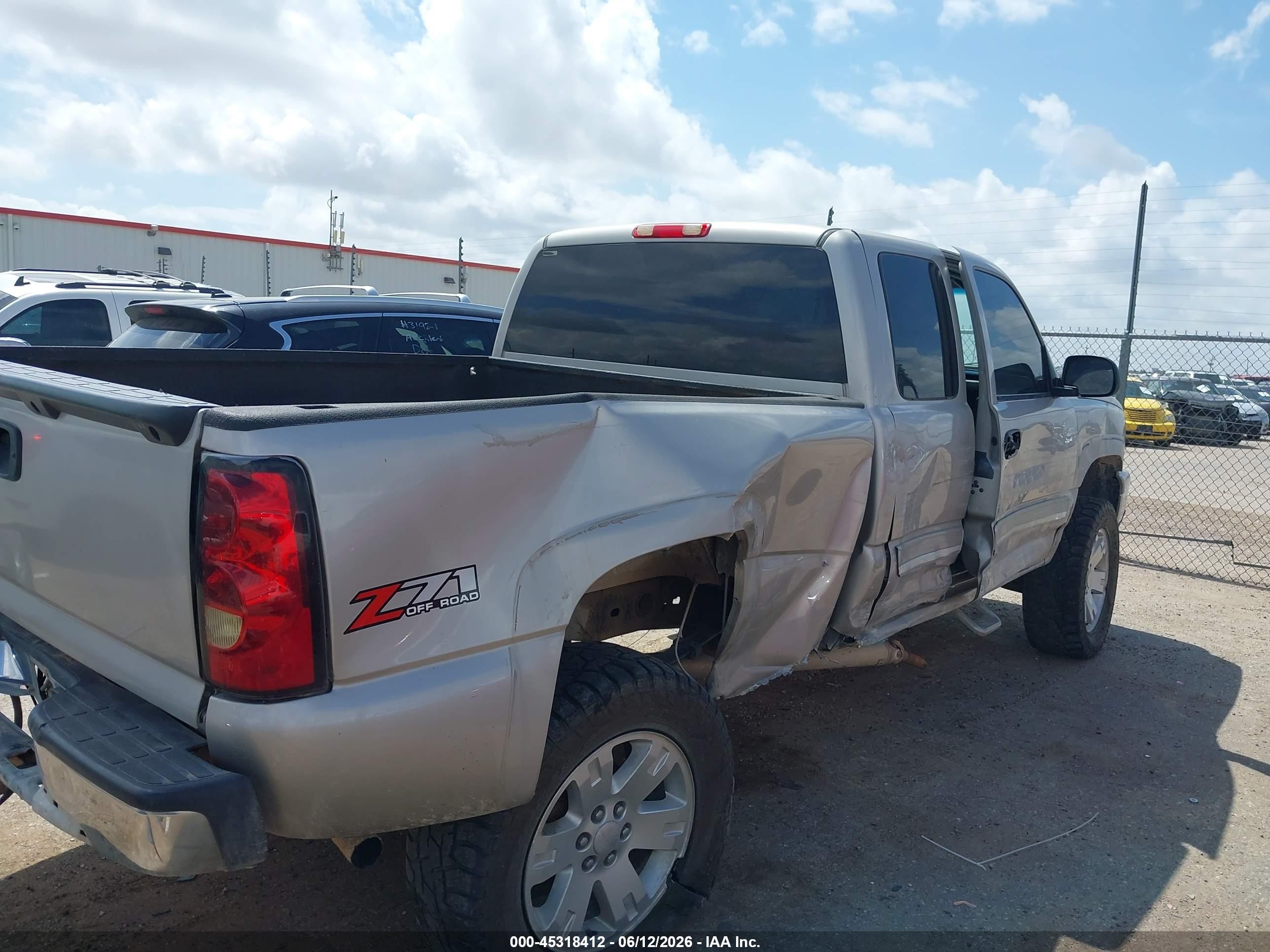 2006 Chevrolet Silverado 1500 Lt2 Серебряный vin: 1GCEK19B66Z229314