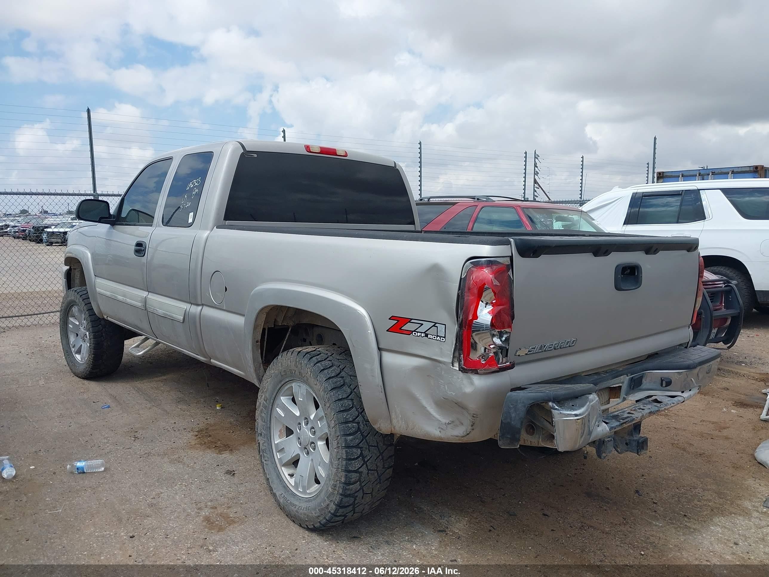 2006 Chevrolet Silverado 1500 Lt2 Серебряный vin: 1GCEK19B66Z229314