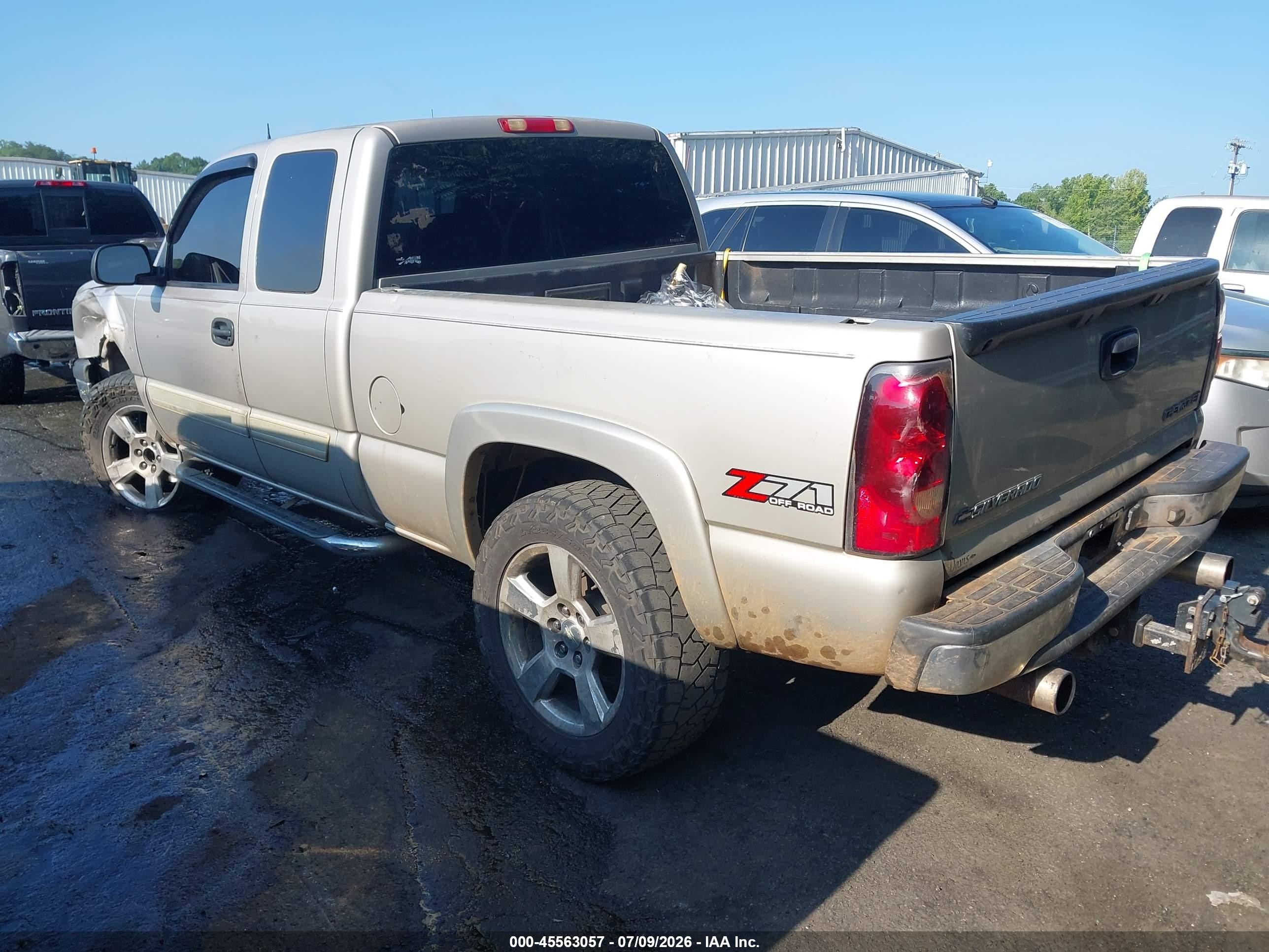 2005 Chevrolet Silverado 1500 Z71 Серебряный vin: 1GCEK19B75E331839