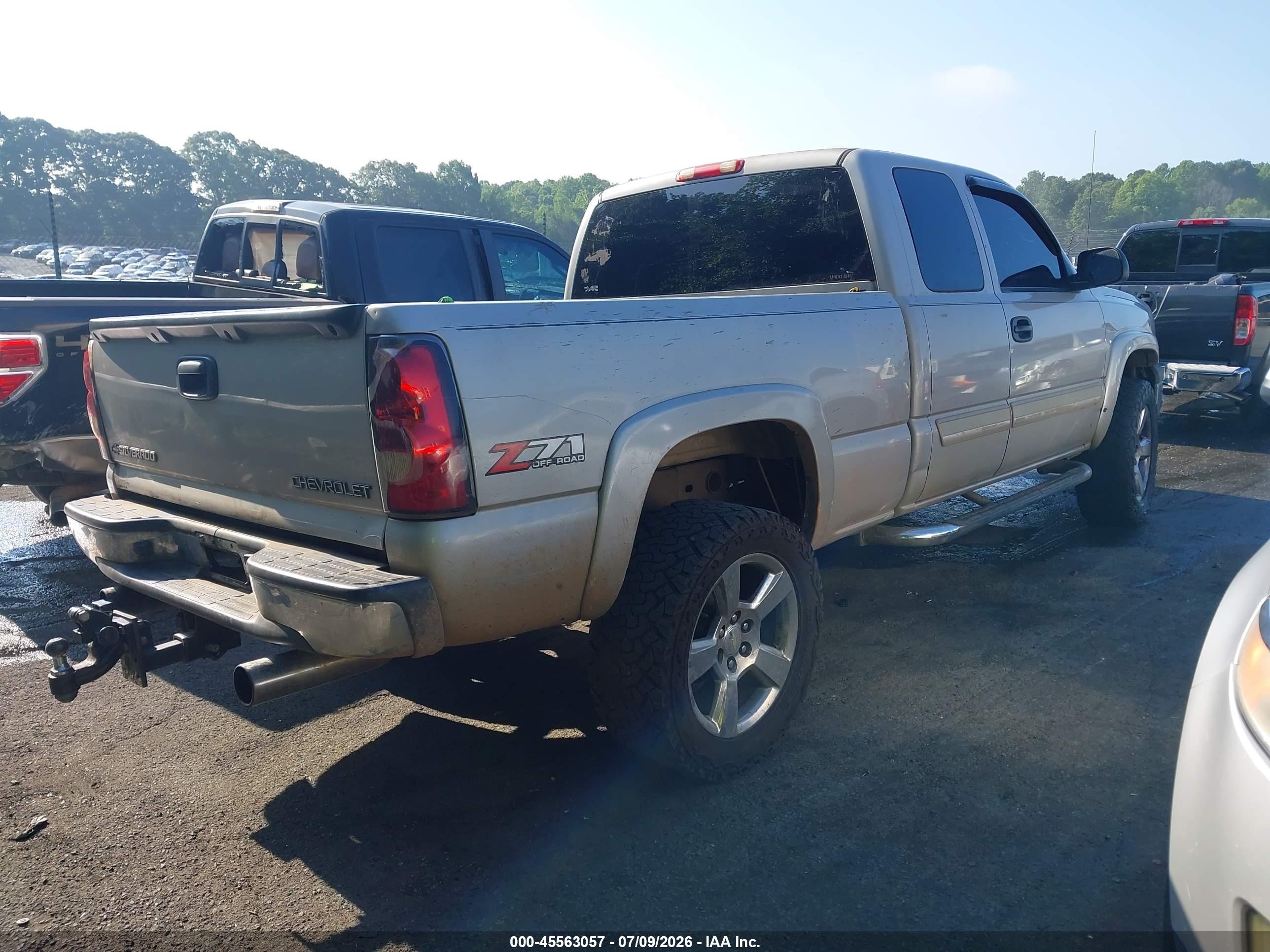 2005 Chevrolet Silverado 1500 Z71 Серебряный vin: 1GCEK19B75E331839