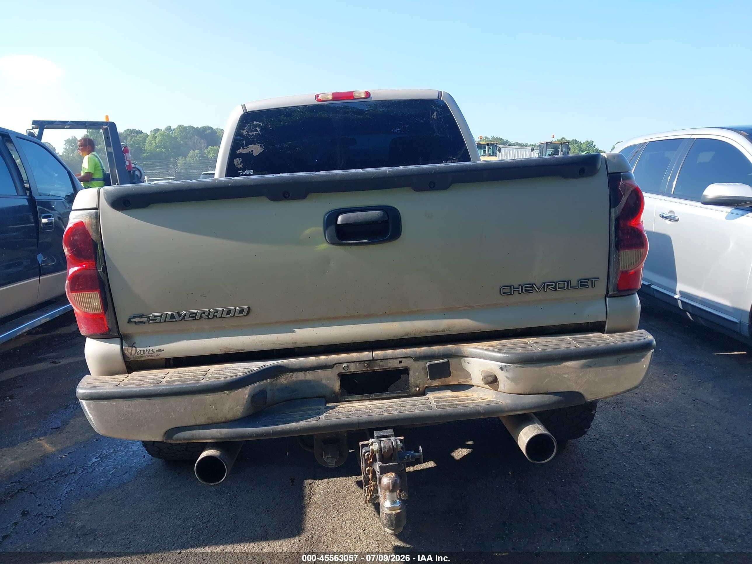2005 Chevrolet Silverado 1500 Z71 Серебряный vin: 1GCEK19B75E331839