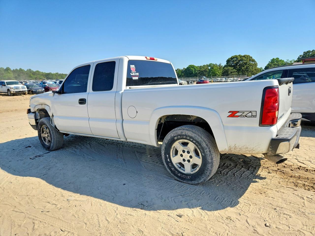 2007 Chevrolet Silverado K1500 Classic White vin: 1GCEK19B77Z110155