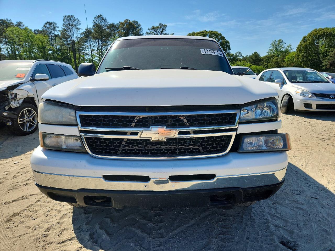 2007 Chevrolet Silverado K1500 Classic White vin: 1GCEK19B77Z110155