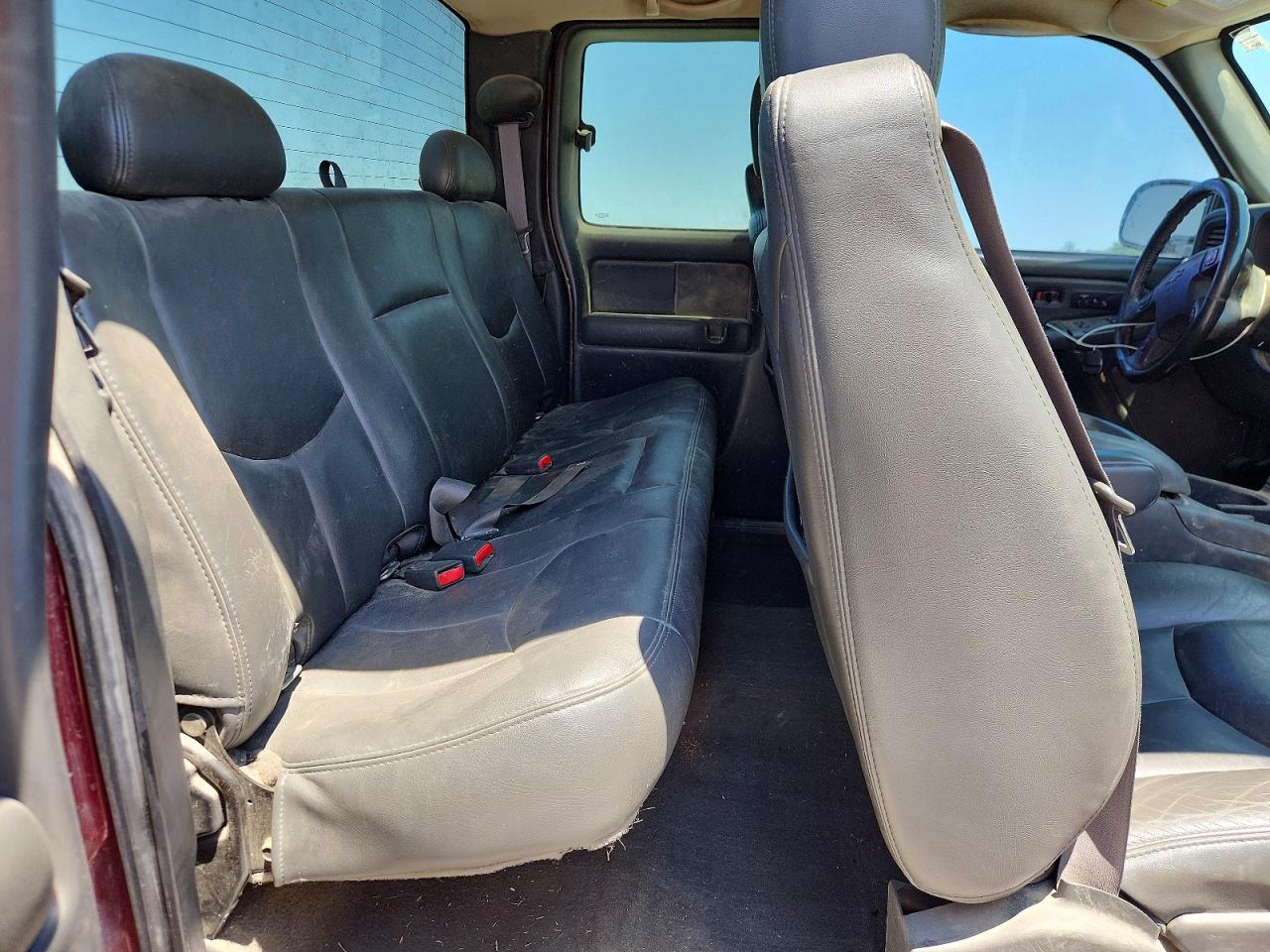 2005 Chevrolet Silverado K1500 Maroon vin: 1GCEK19B85E122349