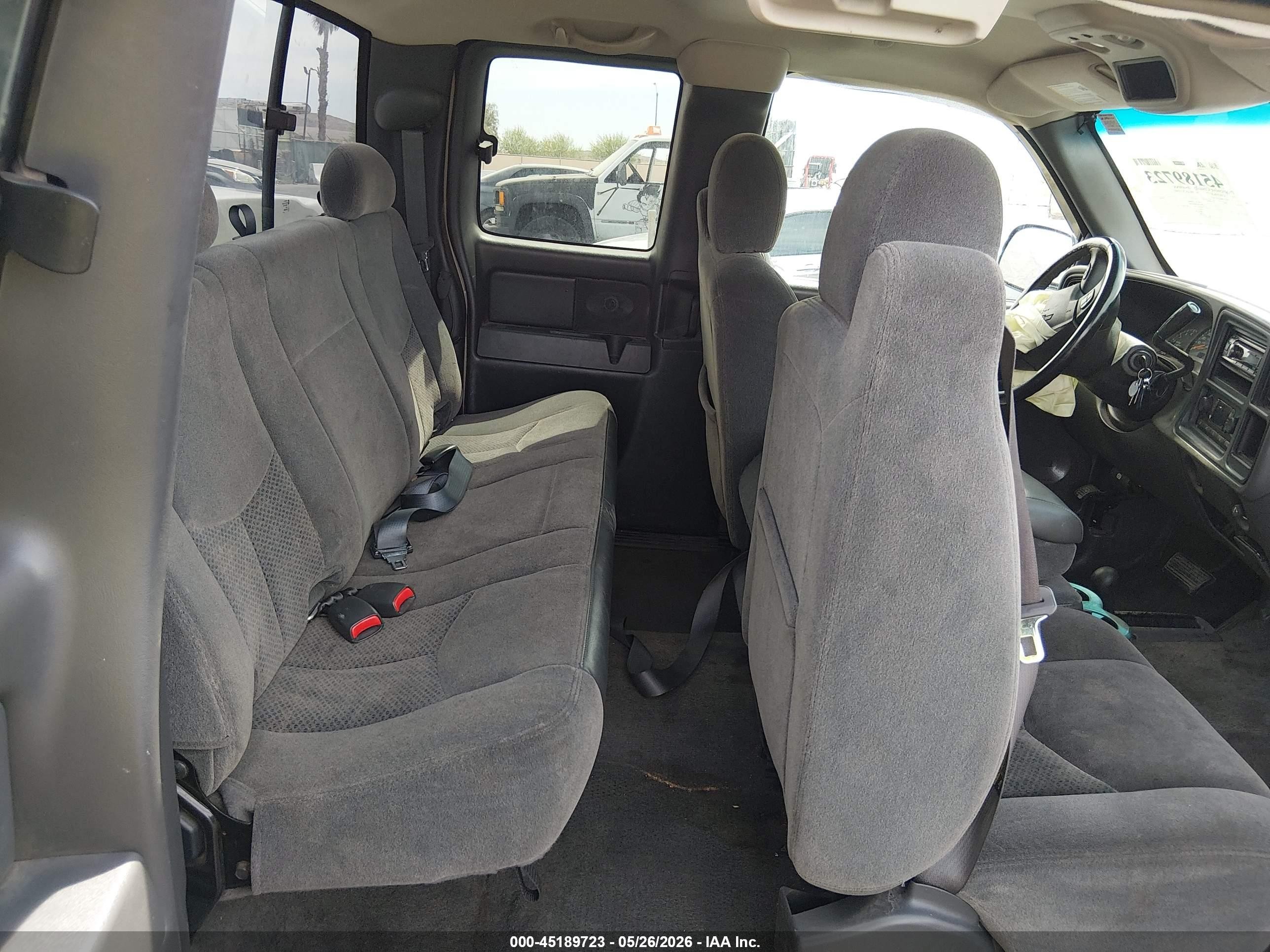 2005 Chevrolet Silverado 1500 Z71 White vin: 1GCEK19B85Z259946
