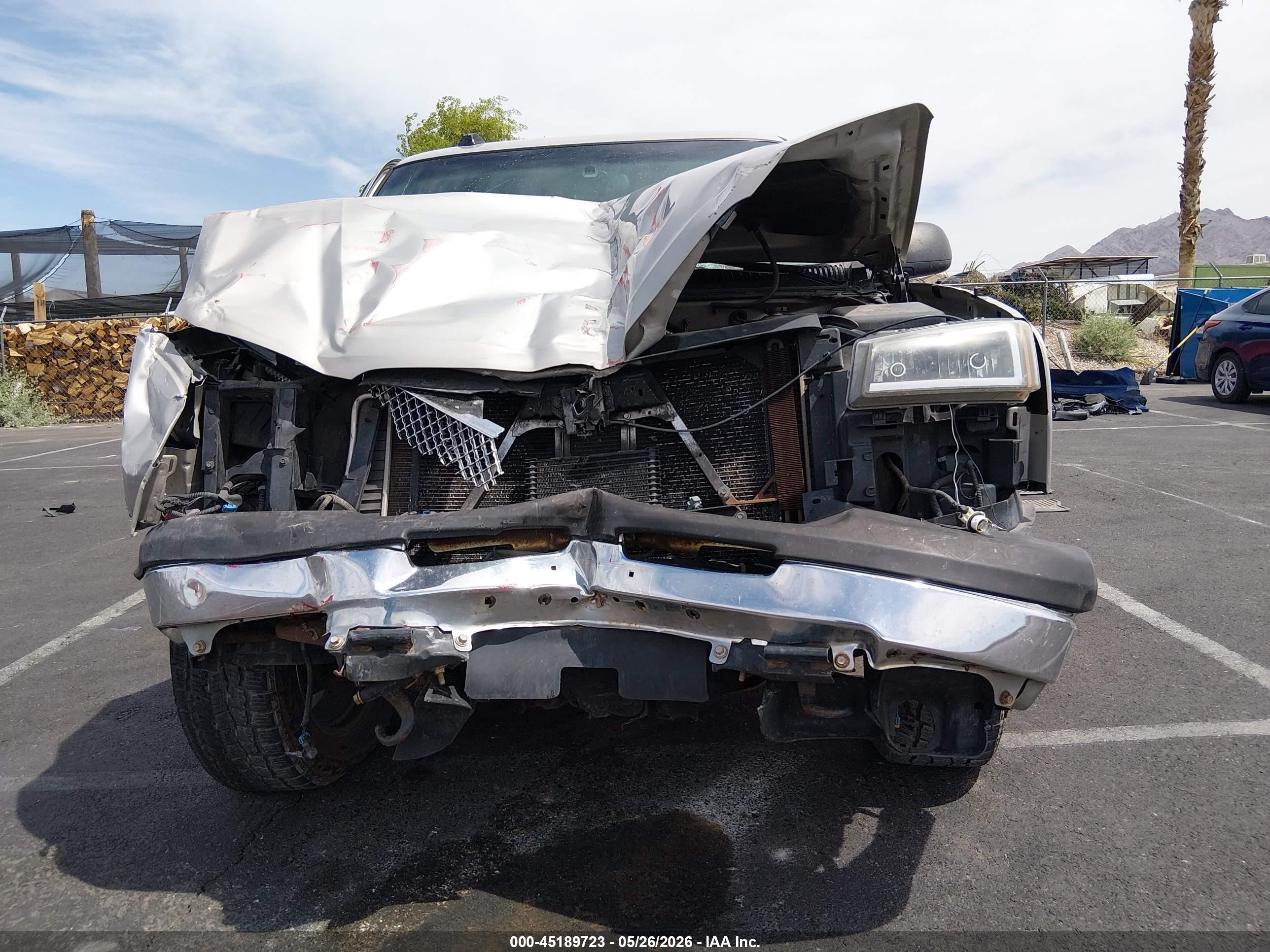 2005 Chevrolet Silverado 1500 Z71 White vin: 1GCEK19B85Z259946
