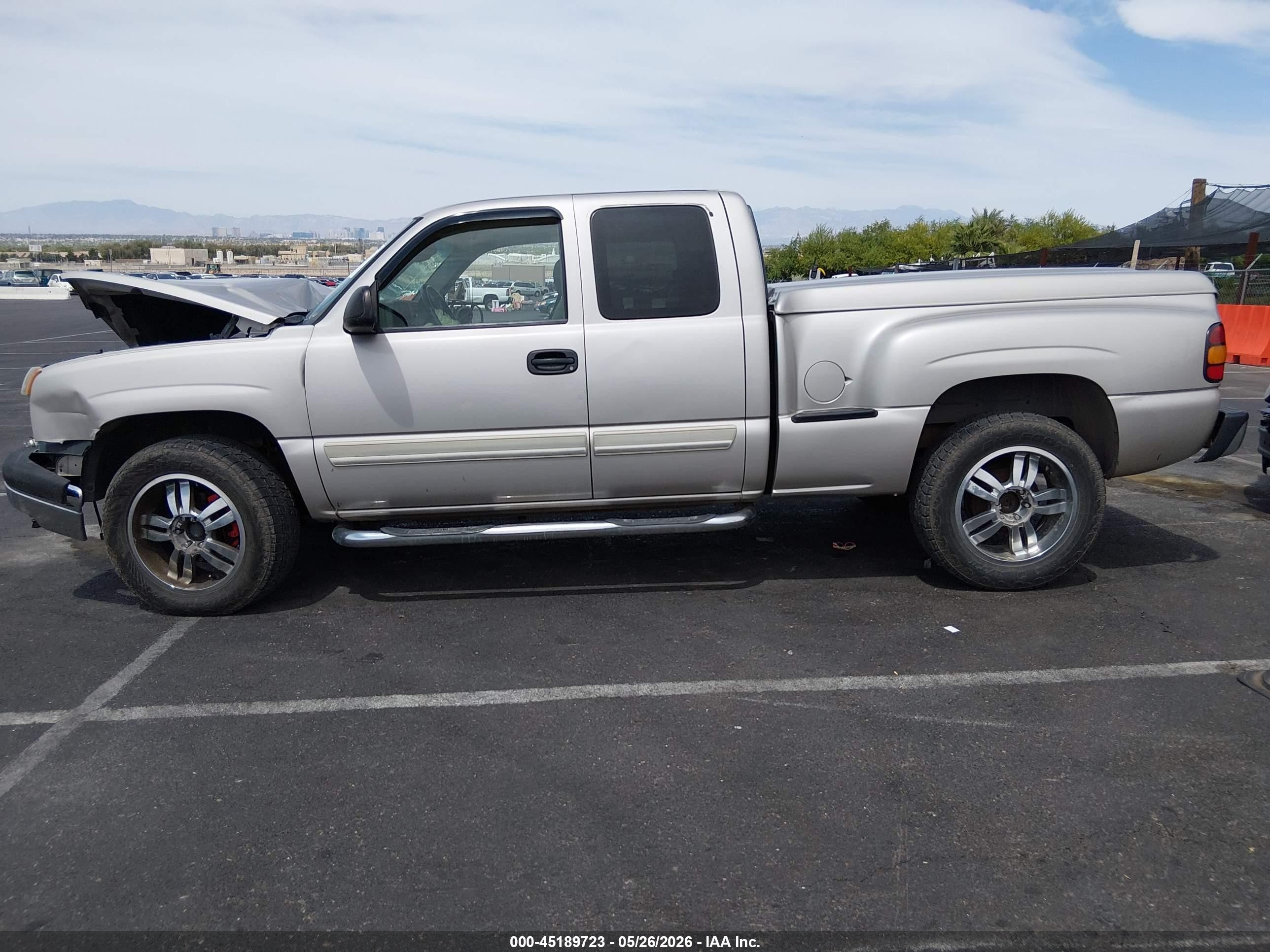 2005 Chevrolet Silverado 1500 Z71 White vin: 1GCEK19B85Z259946