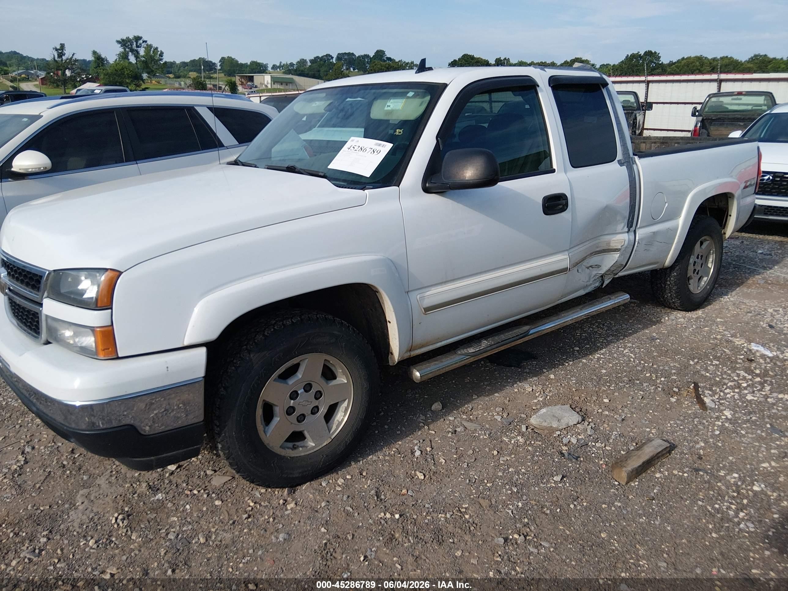 2007 Chevrolet Silverado 1500 Classic Lt3 White vin: 1GCEK19B87Z207266