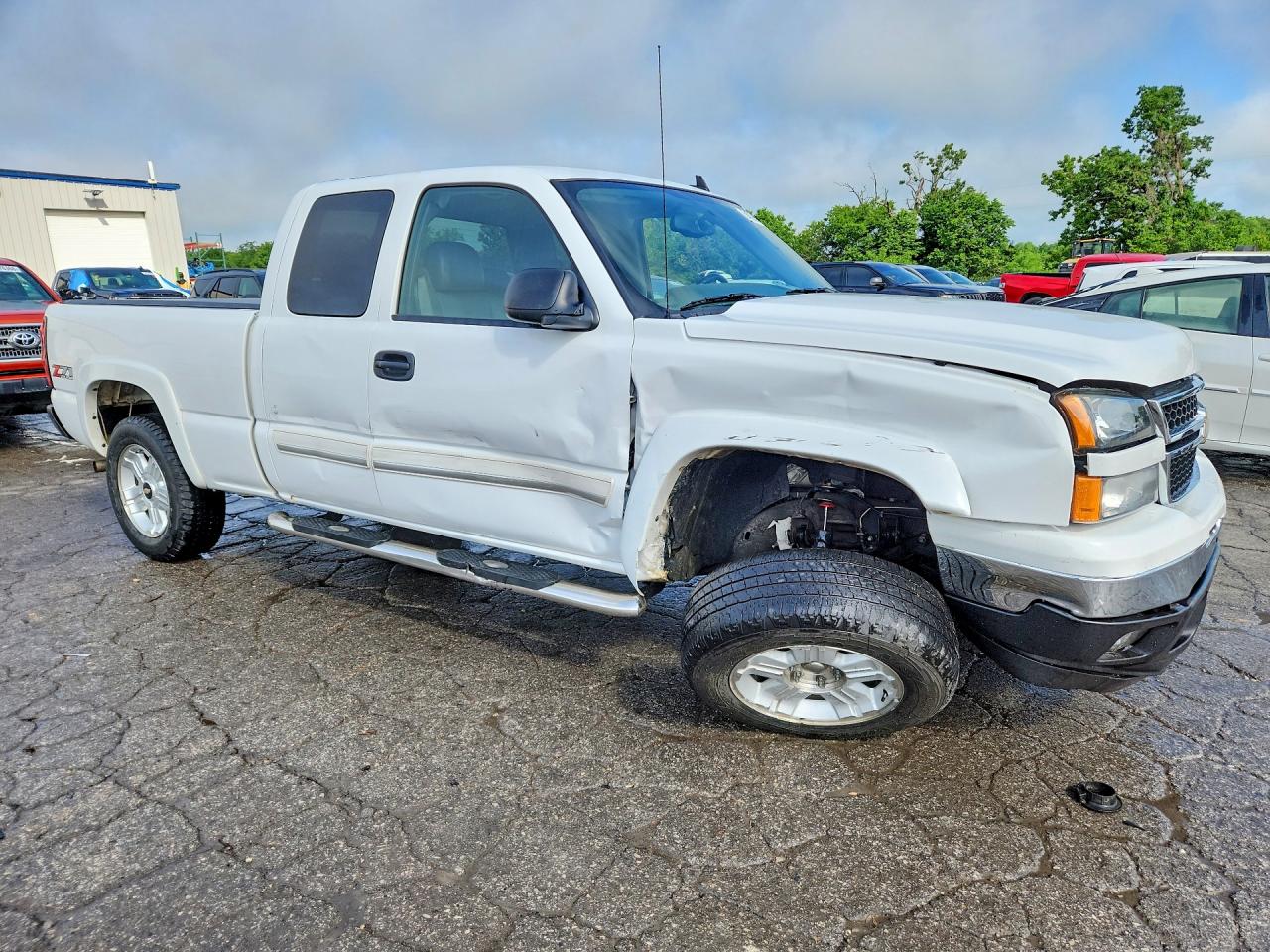 2006 Chevrolet Silverado K1500 White vin: 1GCEK19B96E255879