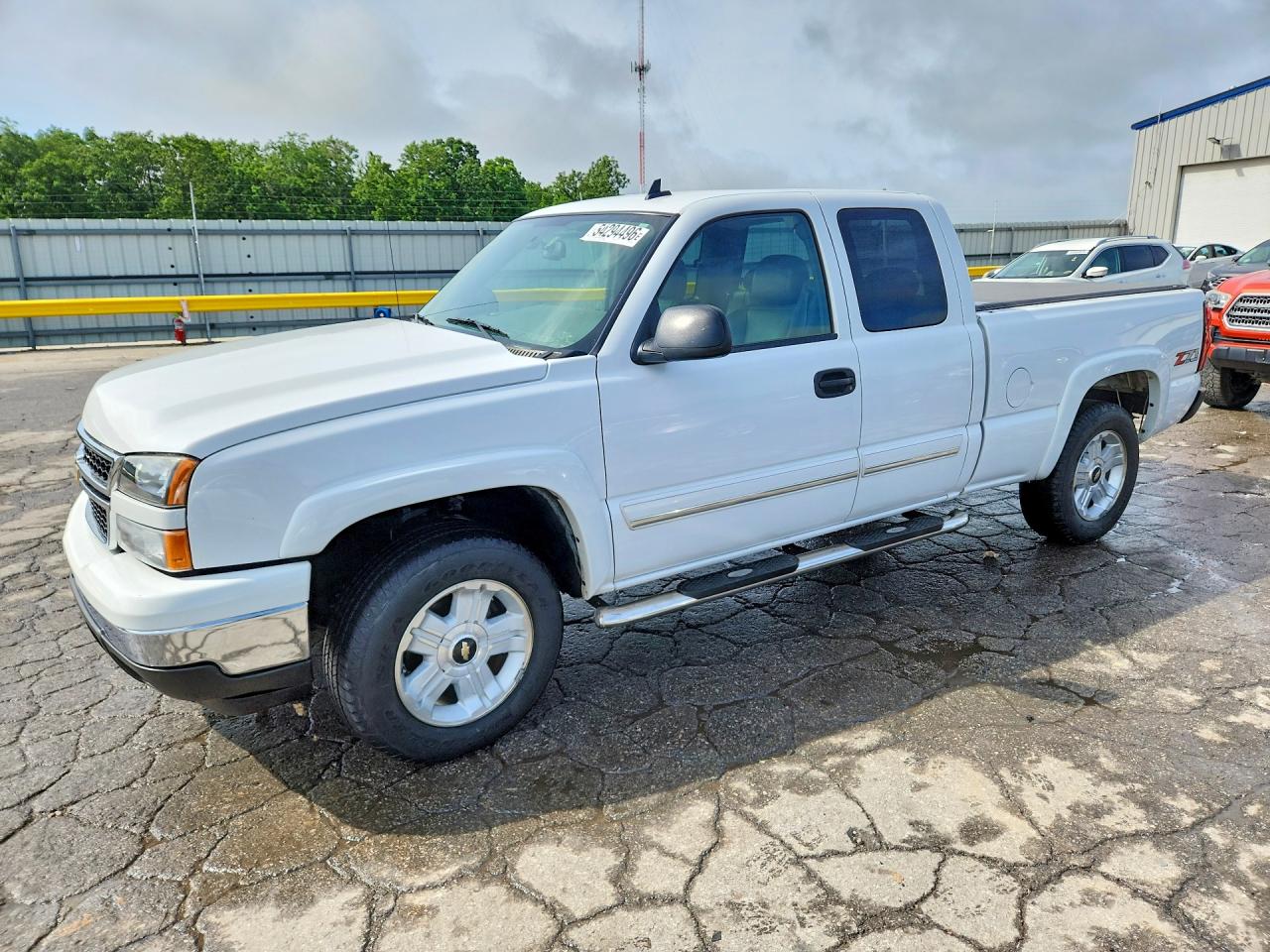 2006 Chevrolet Silverado K1500 White vin: 1GCEK19B96E255879