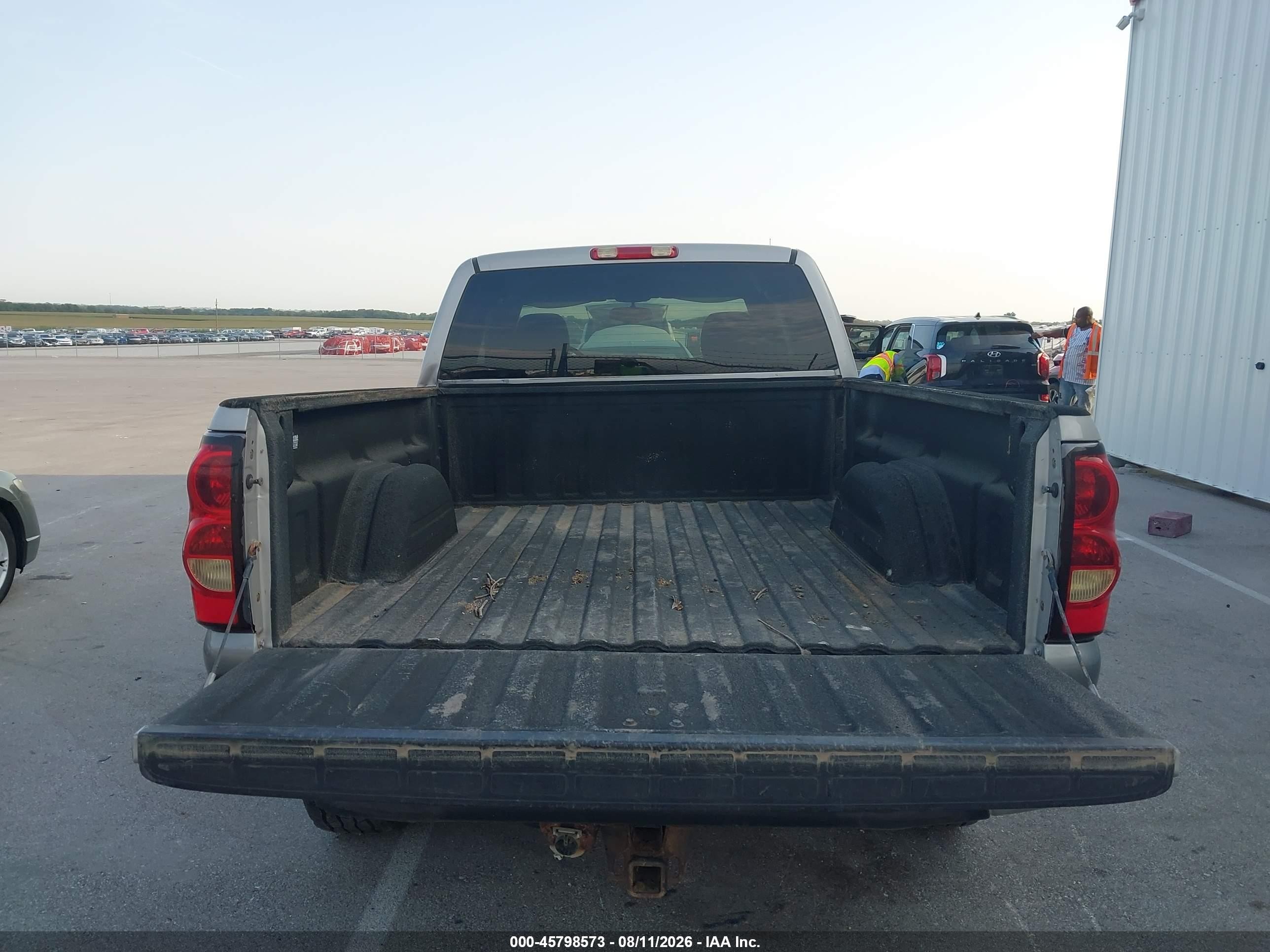 2006 Chevrolet Silverado 1500 Lt2 Silver vin: 1GCEK19B96Z253770