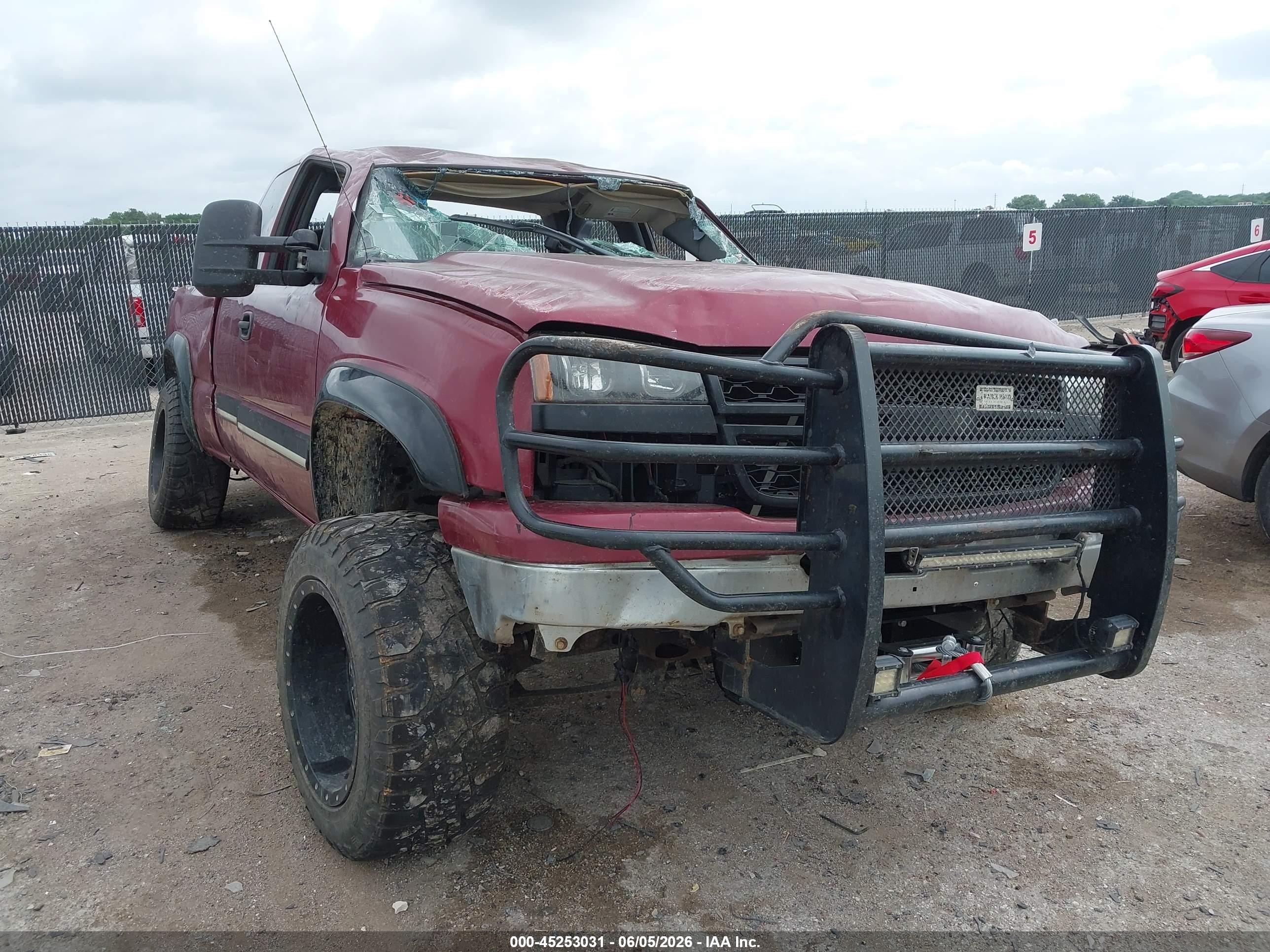 2006 Chevrolet Silverado 1500 Lt1 Красный vin: 1GCEK19BX6Z203198