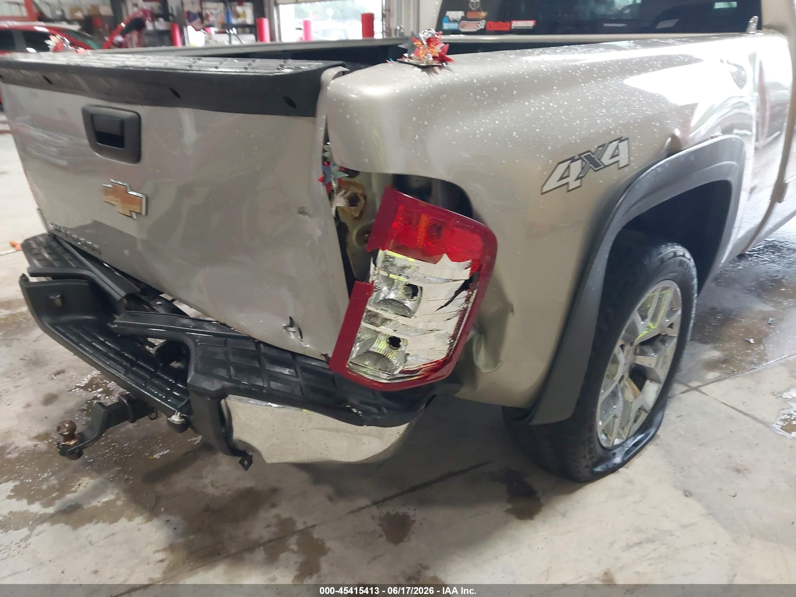 2007 Chevrolet Silverado 1500 Work Truck Серебряный vin: 1GCEK19C47Z543621