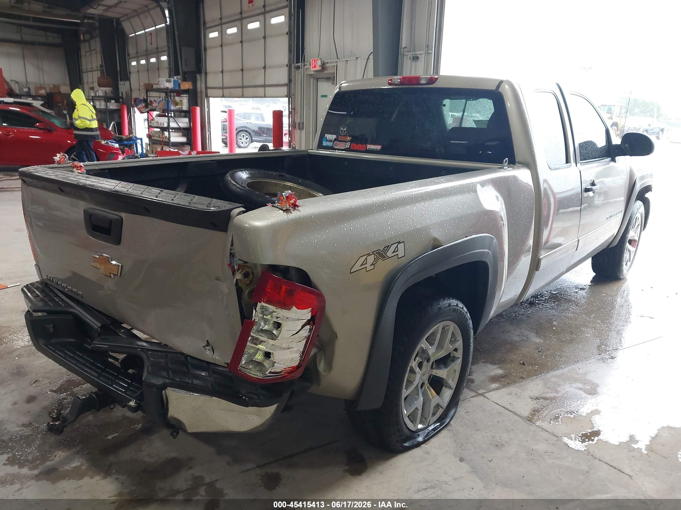 2007 Chevrolet Silverado 1500 Work Truck Серебряный vin: 1GCEK19C47Z543621