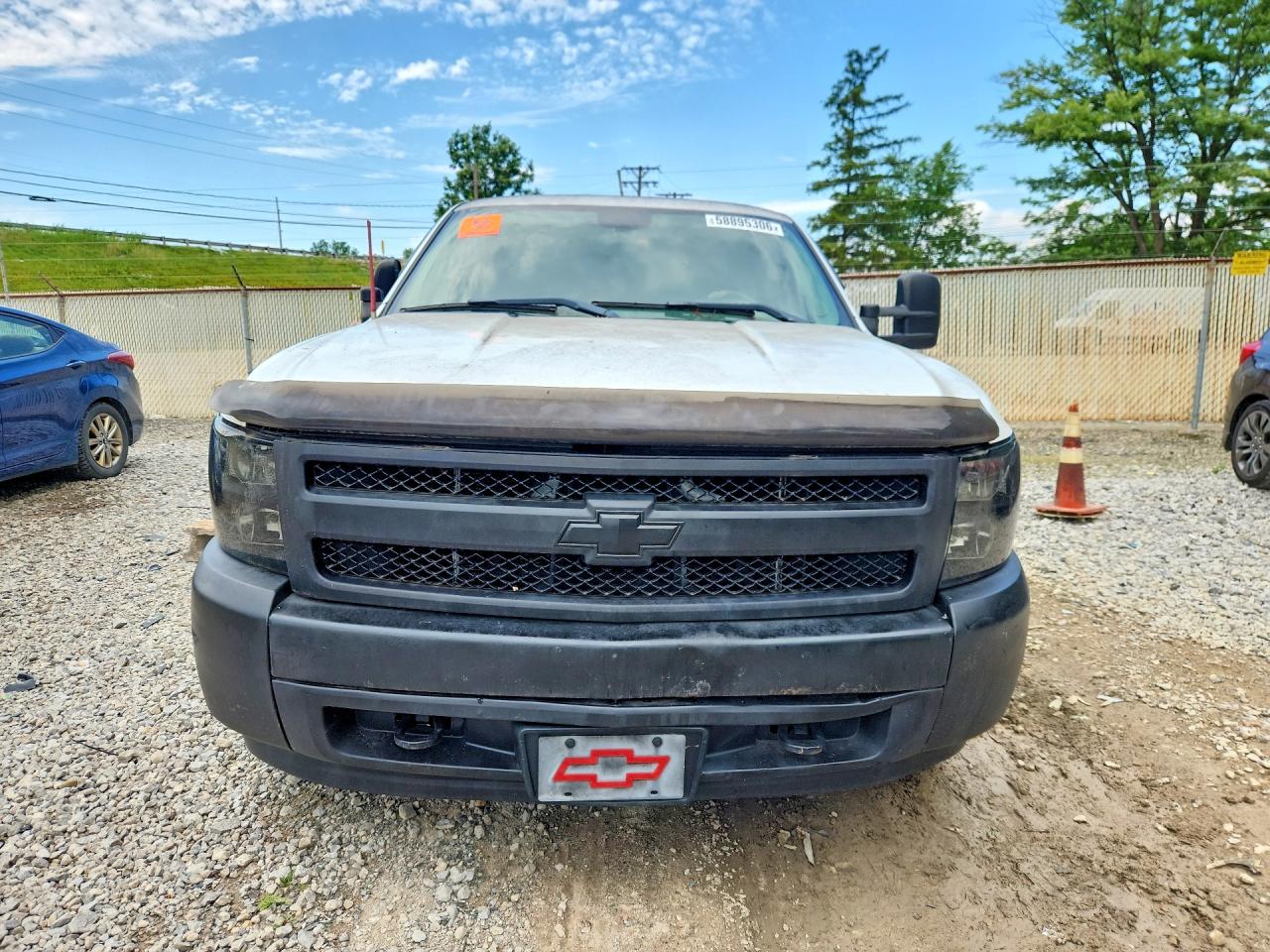2008 Chevrolet Silverado K1500 White vin: 1GCEK19C48Z297946