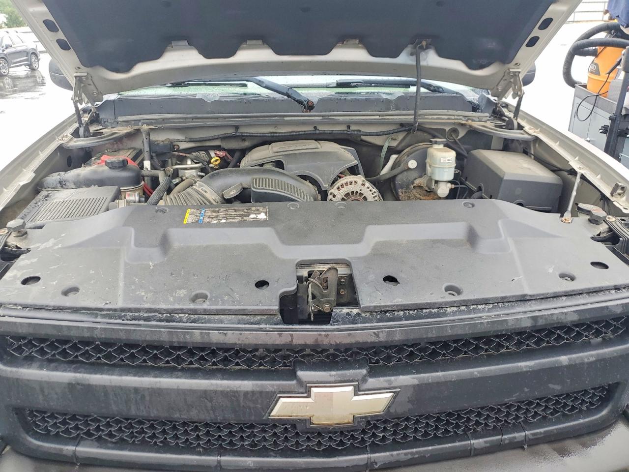 2008 Chevrolet Silverado K1500 Silver vin: 1GCEK19C78E114370