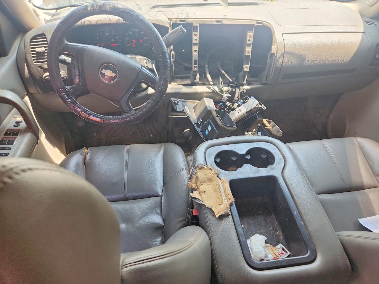 2009 Chevrolet Silverado K1500 White vin: 1GCEK19C99Z160230