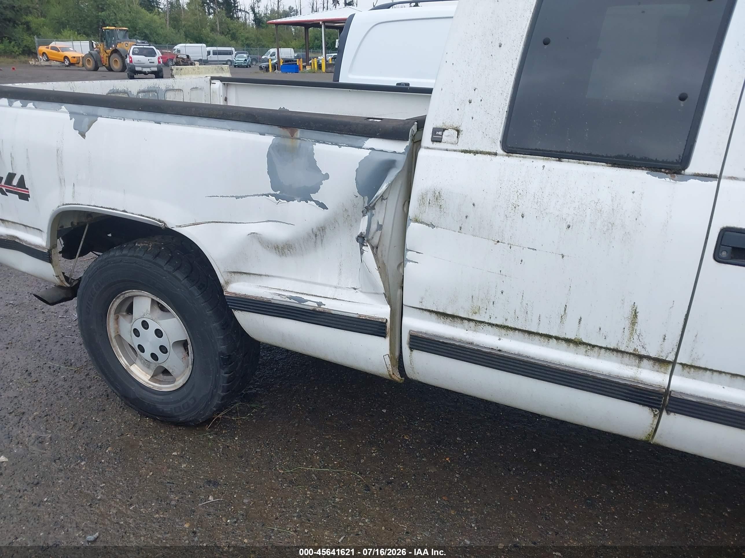1995 Chevrolet Gmt-400 K1500 White vin: 1GCEK19H4SE243203