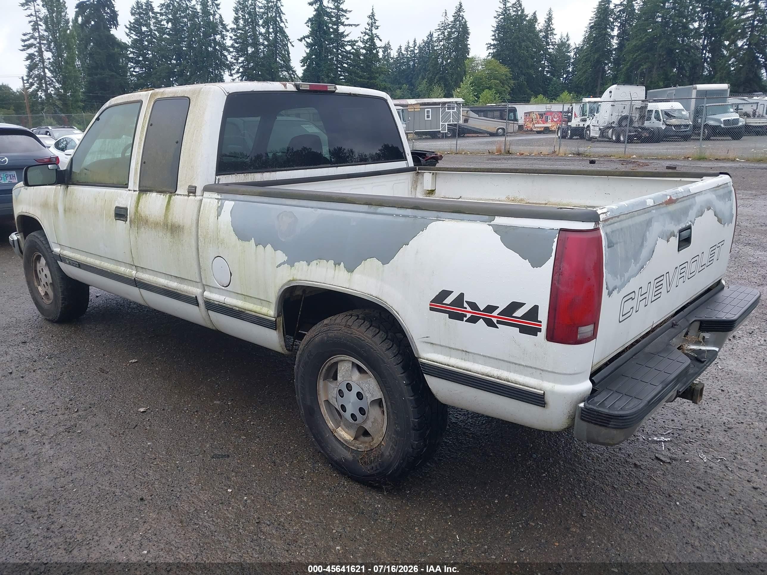 1995 Chevrolet Gmt-400 K1500 White vin: 1GCEK19H4SE243203