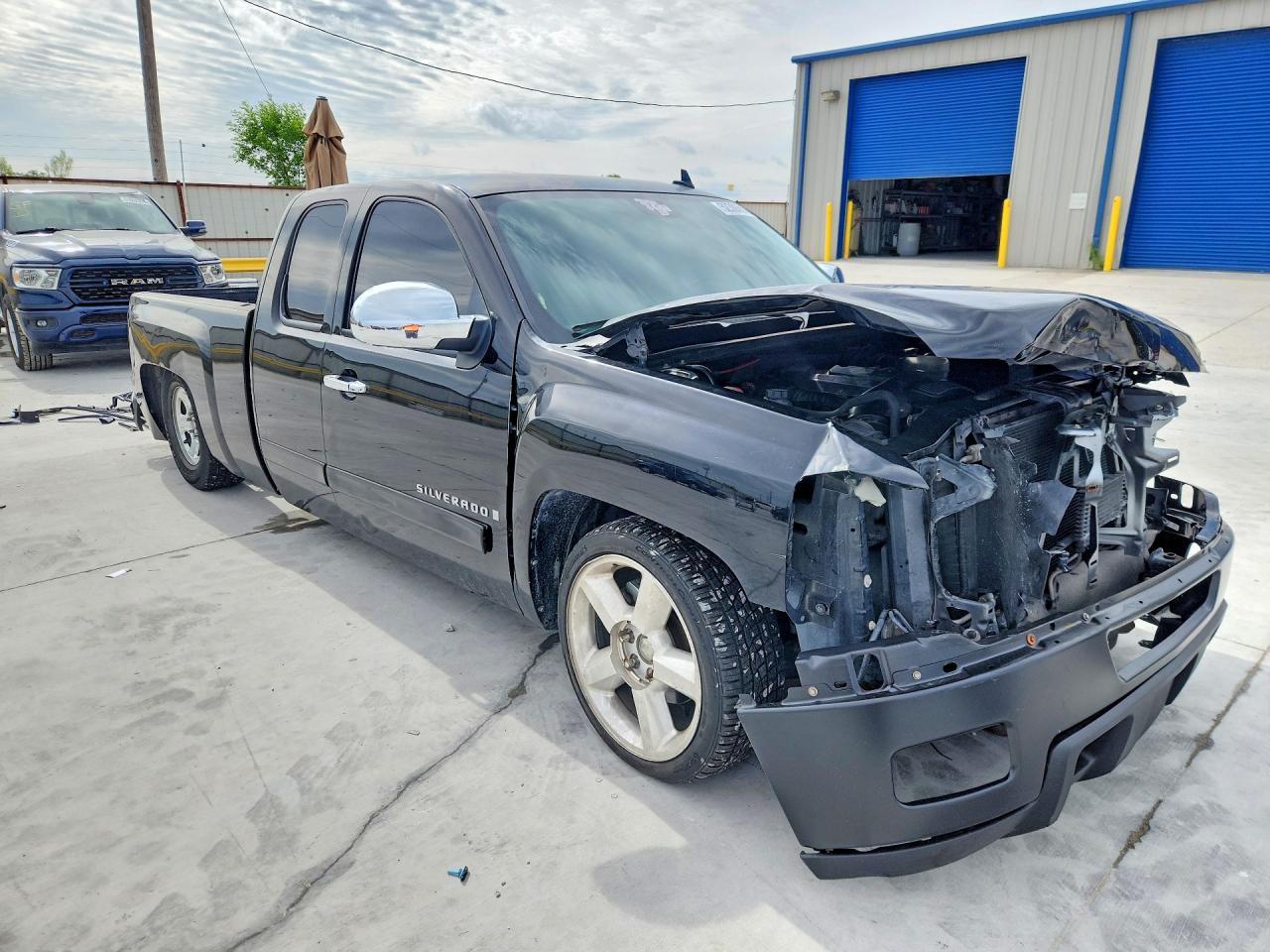 2007 Chevrolet Silverado K1500 Черный vin: 1GCEK19J17Z515421