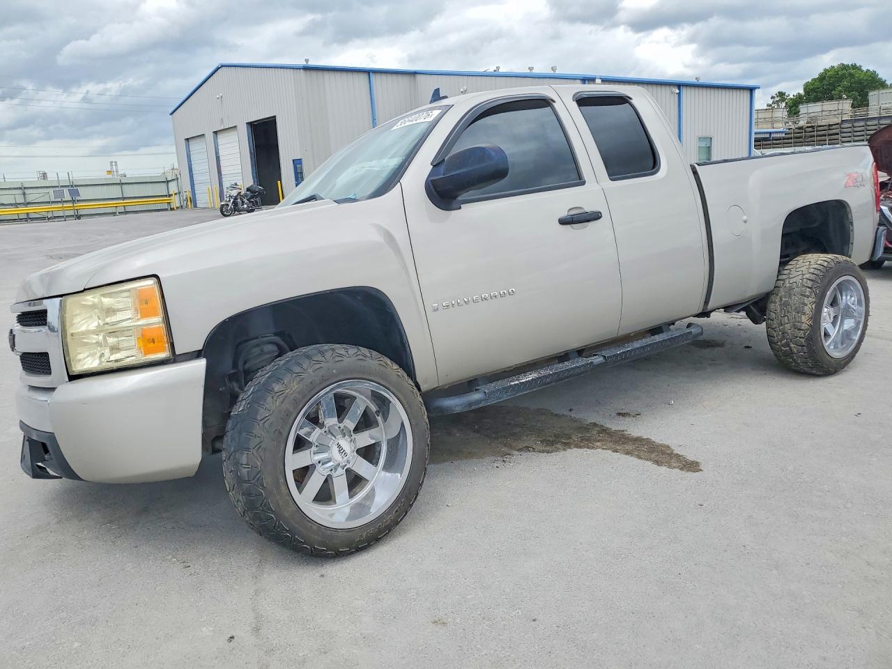 2008 Chevrolet Silverado K1500 Silver vin: 1GCEK19J38Z237445