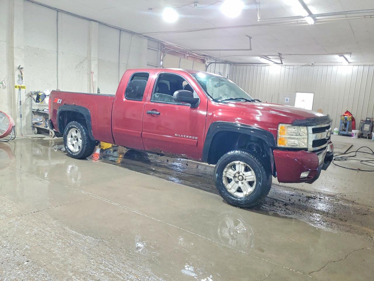 2008 Chevrolet Silverado K1500 Бордовый vin: 1GCEK19J38Z280666