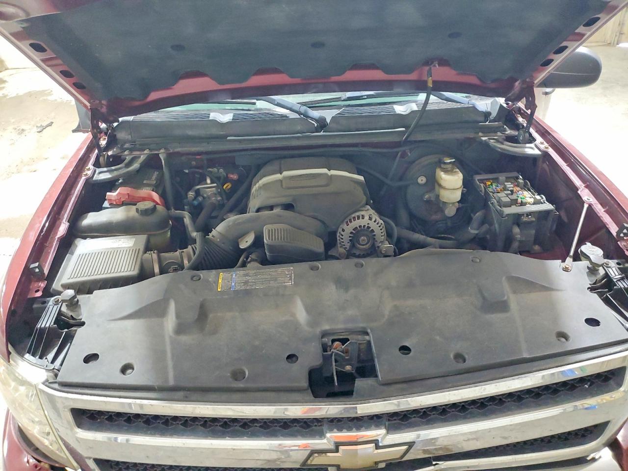 2008 Chevrolet Silverado K1500 Бордовый vin: 1GCEK19J38Z280666