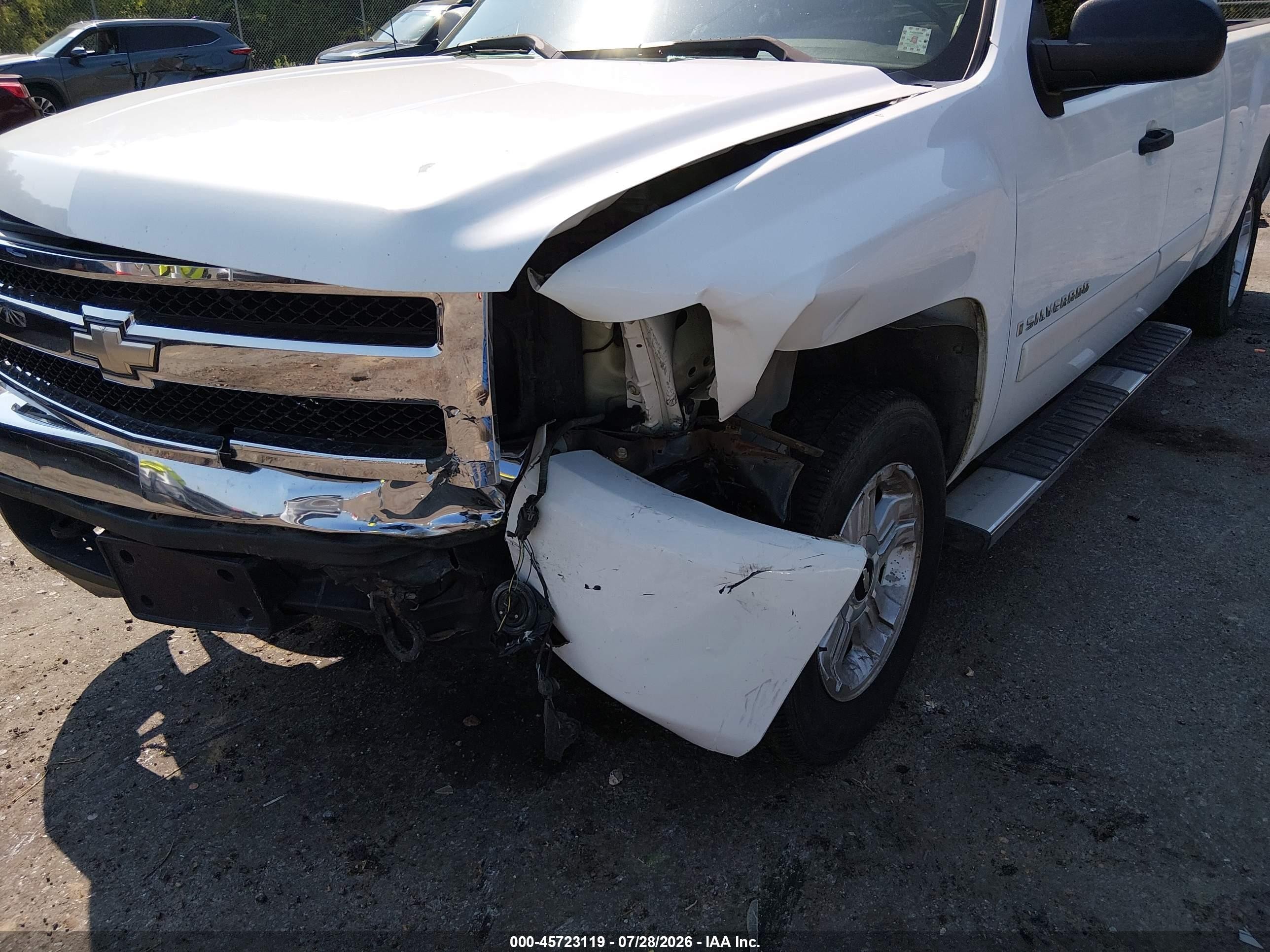 2007 Chevrolet Silverado 1500 Lt1 Белый vin: 1GCEK19J67Z546843