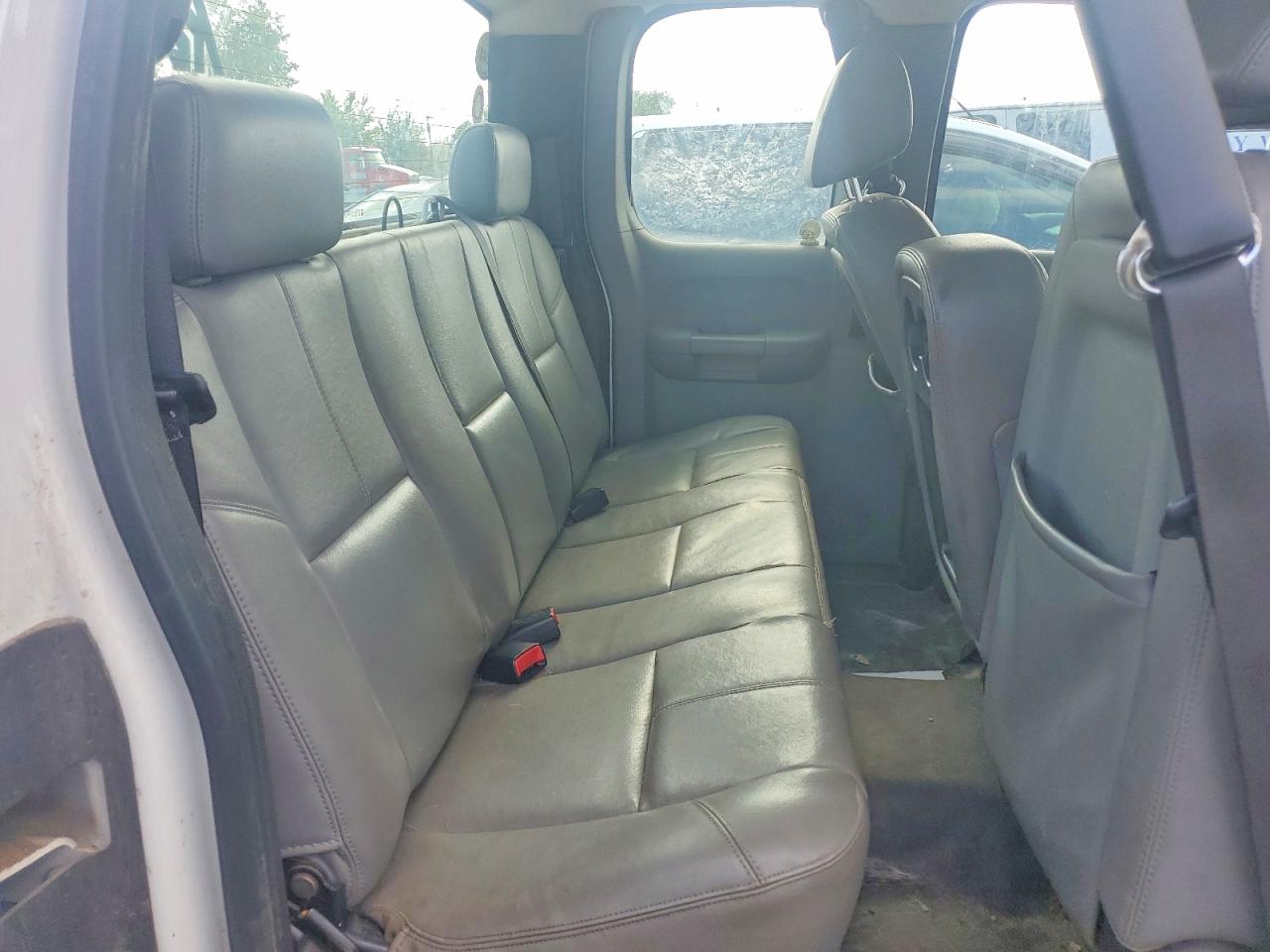 2009 Chevrolet Silverado K1500 Белый vin: 1GCEK19J99E125841