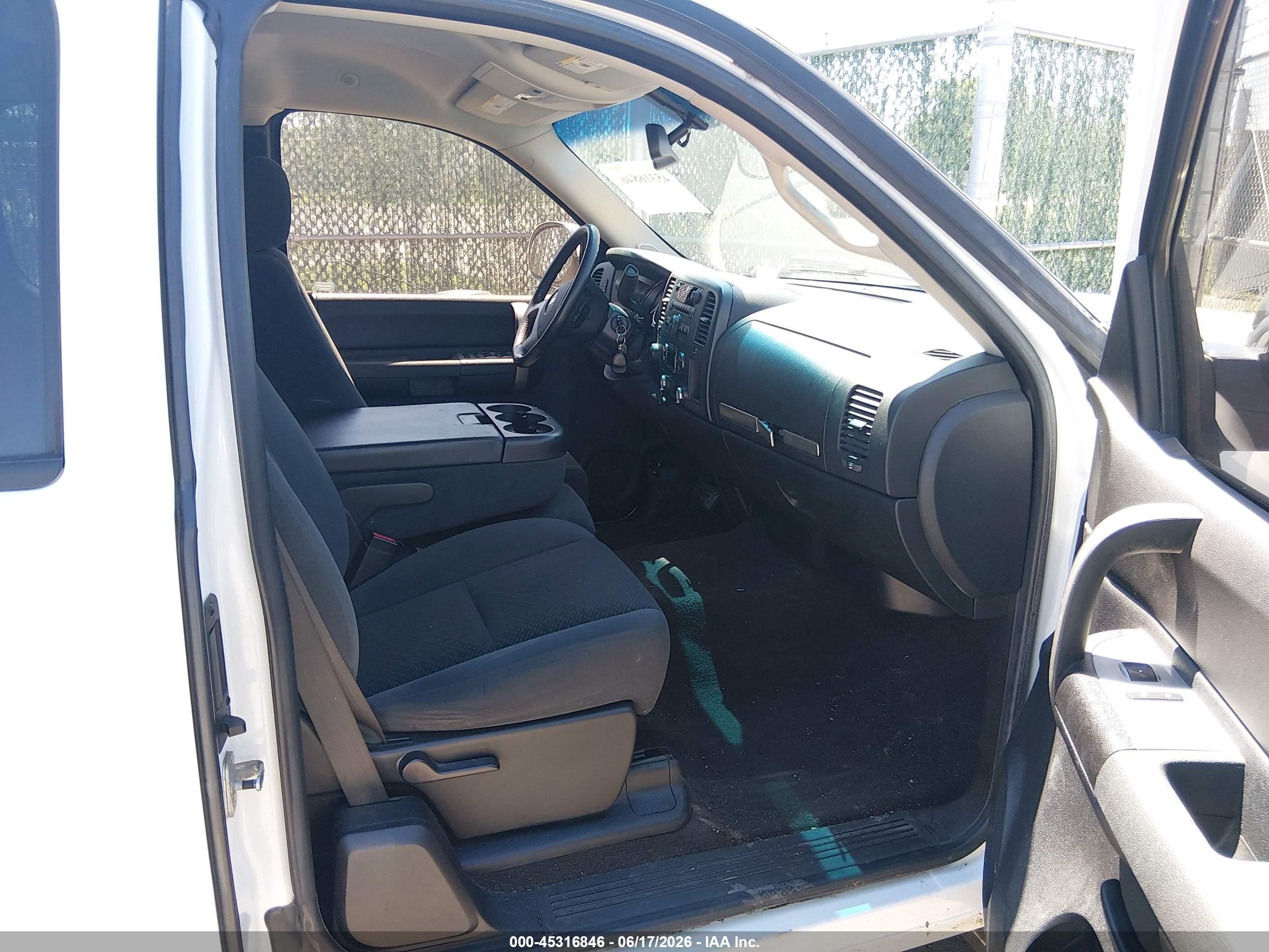 2008 Chevrolet Silverado 1500 Lt1 Белый vin: 1GCEK19JX8Z315882