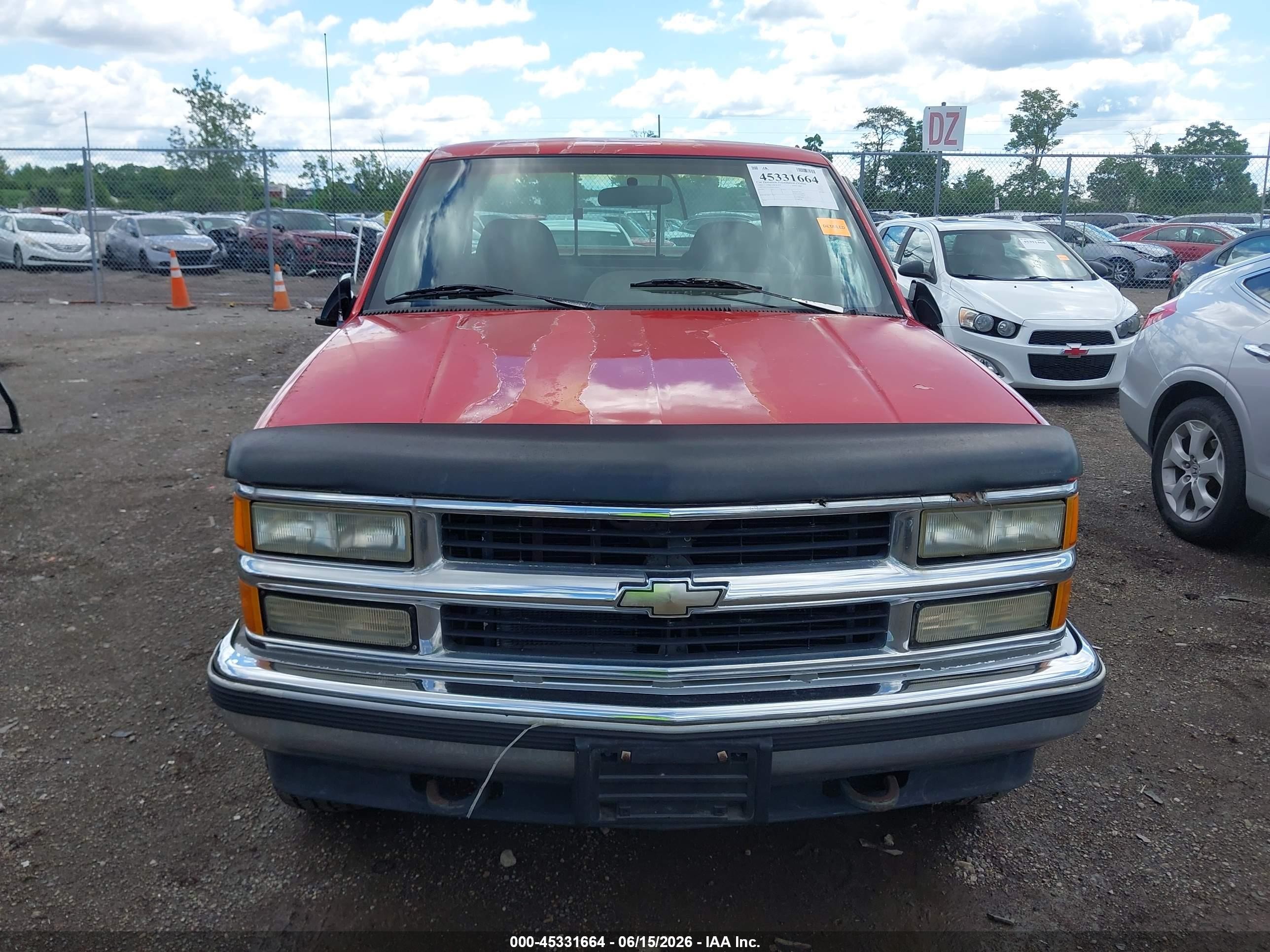 1995 Chevrolet Gmt-400 K1500 Red vin: 1GCEK19K0SE189555