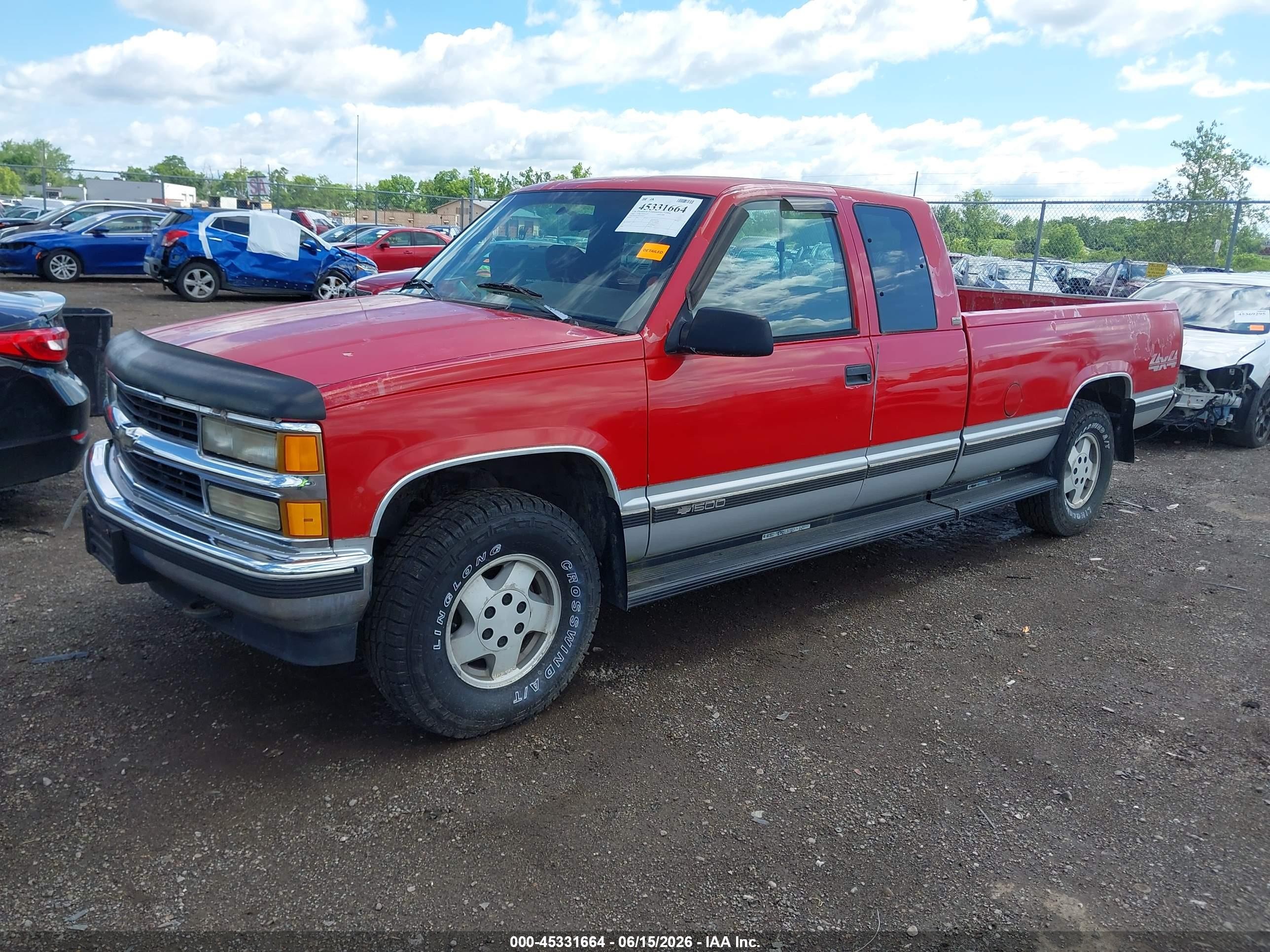 1995 Chevrolet Gmt-400 K1500 Red vin: 1GCEK19K0SE189555