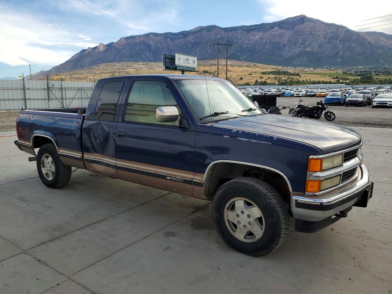 1994 Chevrolet Gmt-400 K1500 Blue vin: 1GCEK19K2RE305798