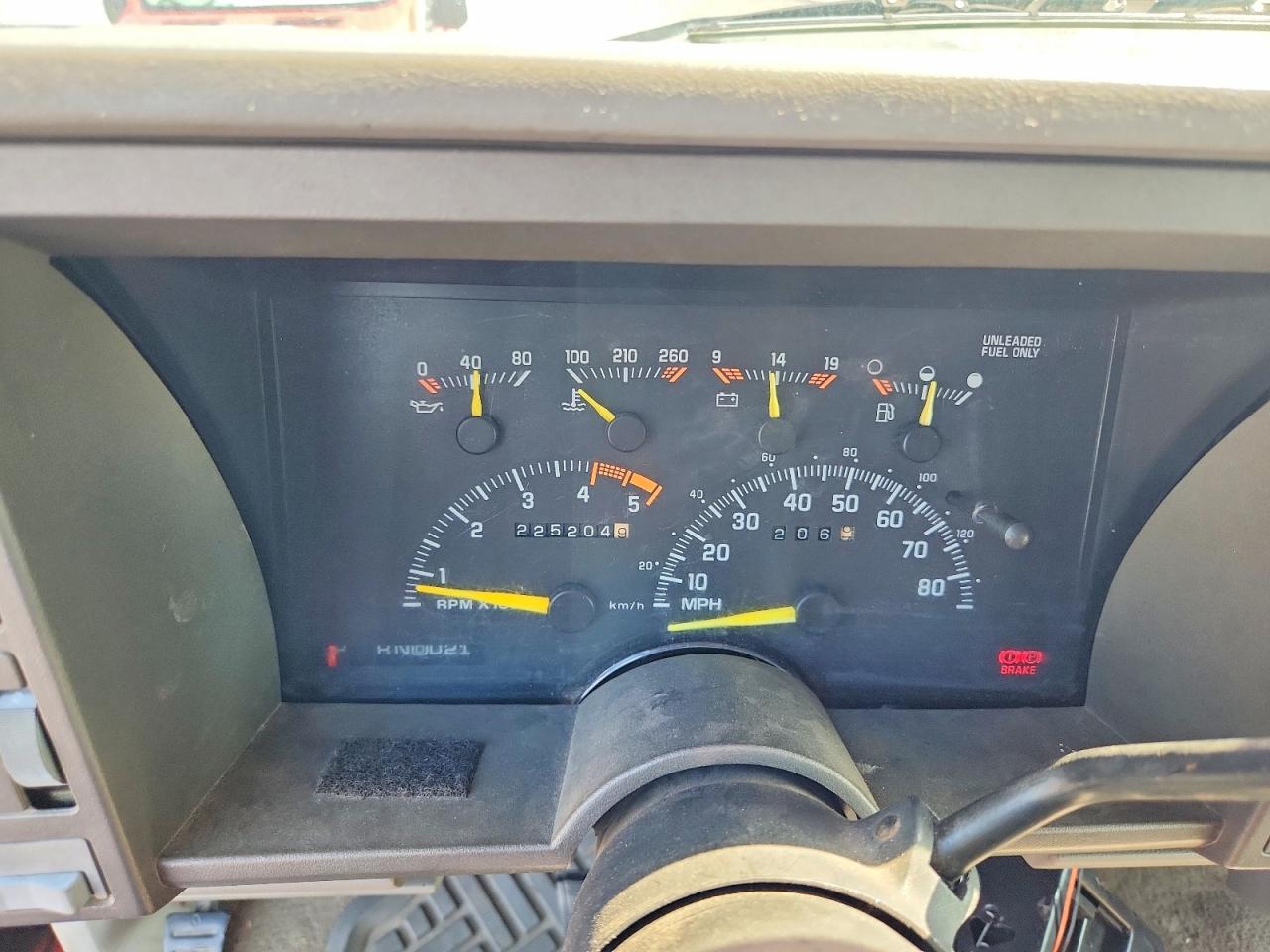 1994 Chevrolet Gmt-400 K1500 Red vin: 1GCEK19K4RE201152