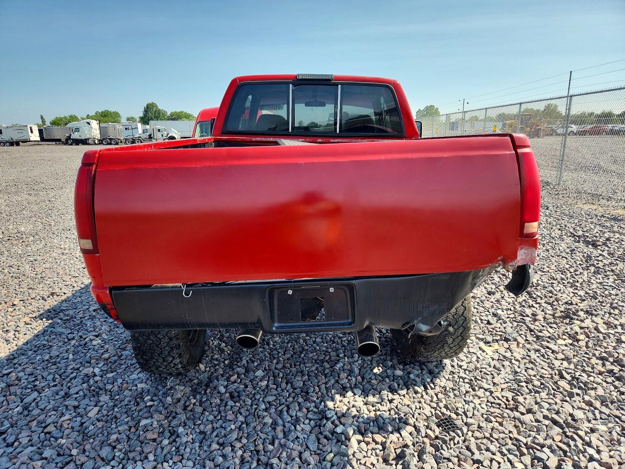 1994 Chevrolet Gmt-400 K1500 Red vin: 1GCEK19K4RE201152