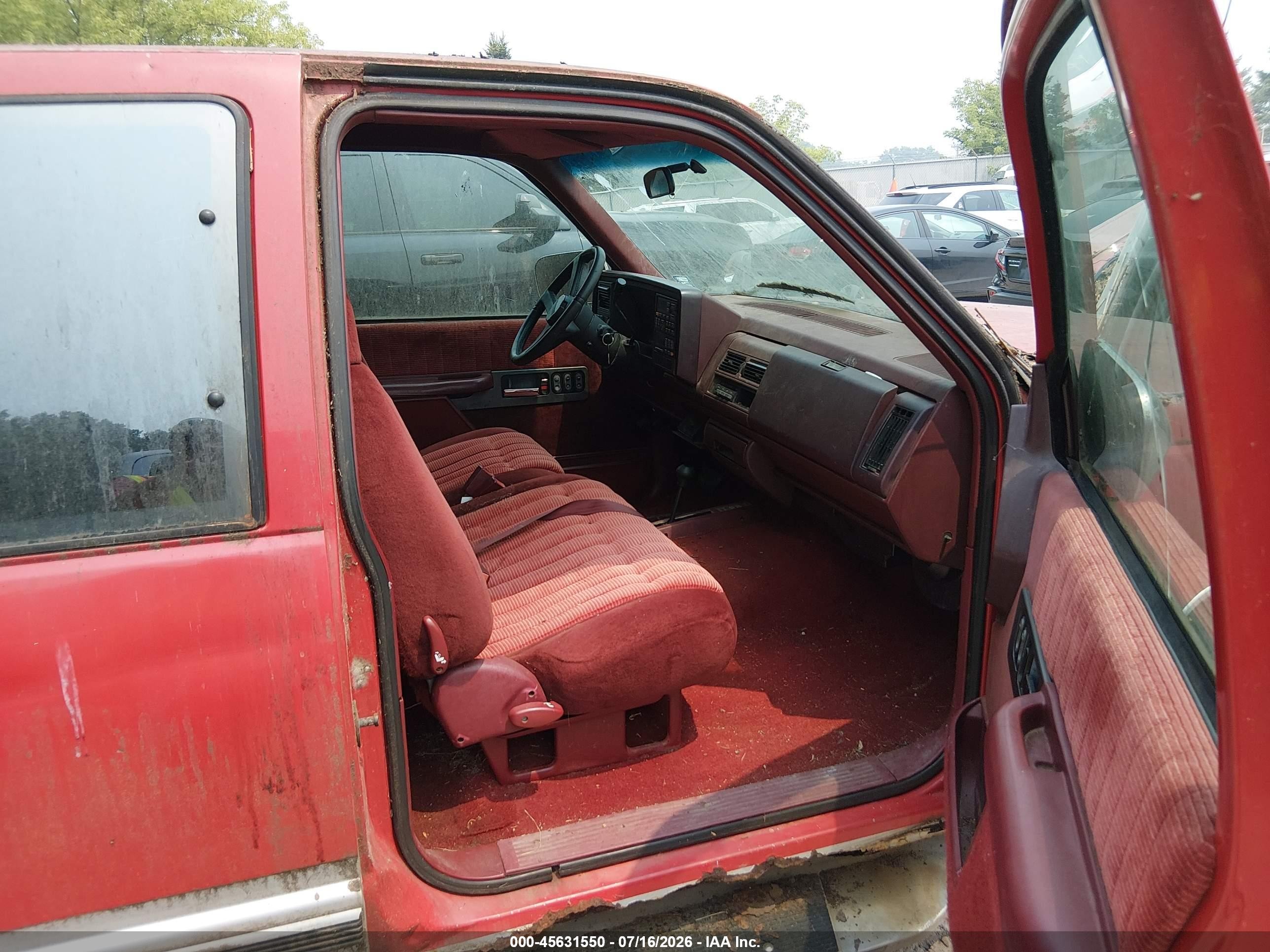 1994 Chevrolet Gmt-400 K1500 Red vin: 1GCEK19K5RE121410