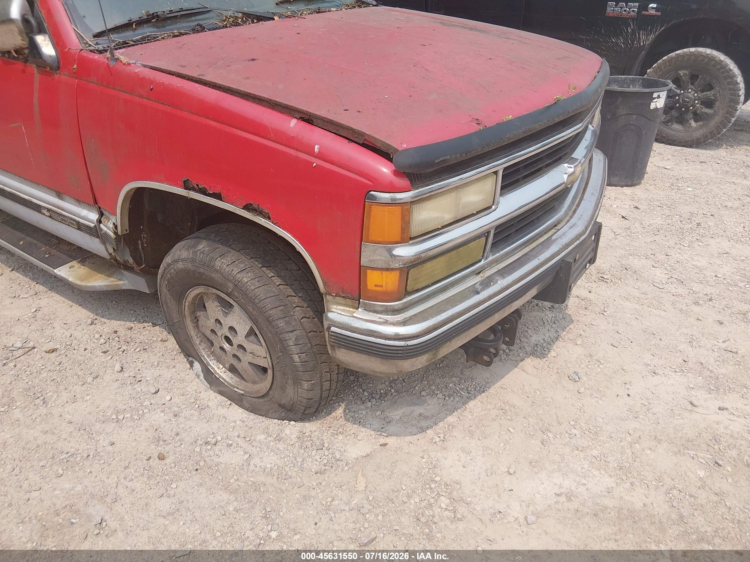 1994 Chevrolet Gmt-400 K1500 Red vin: 1GCEK19K5RE121410